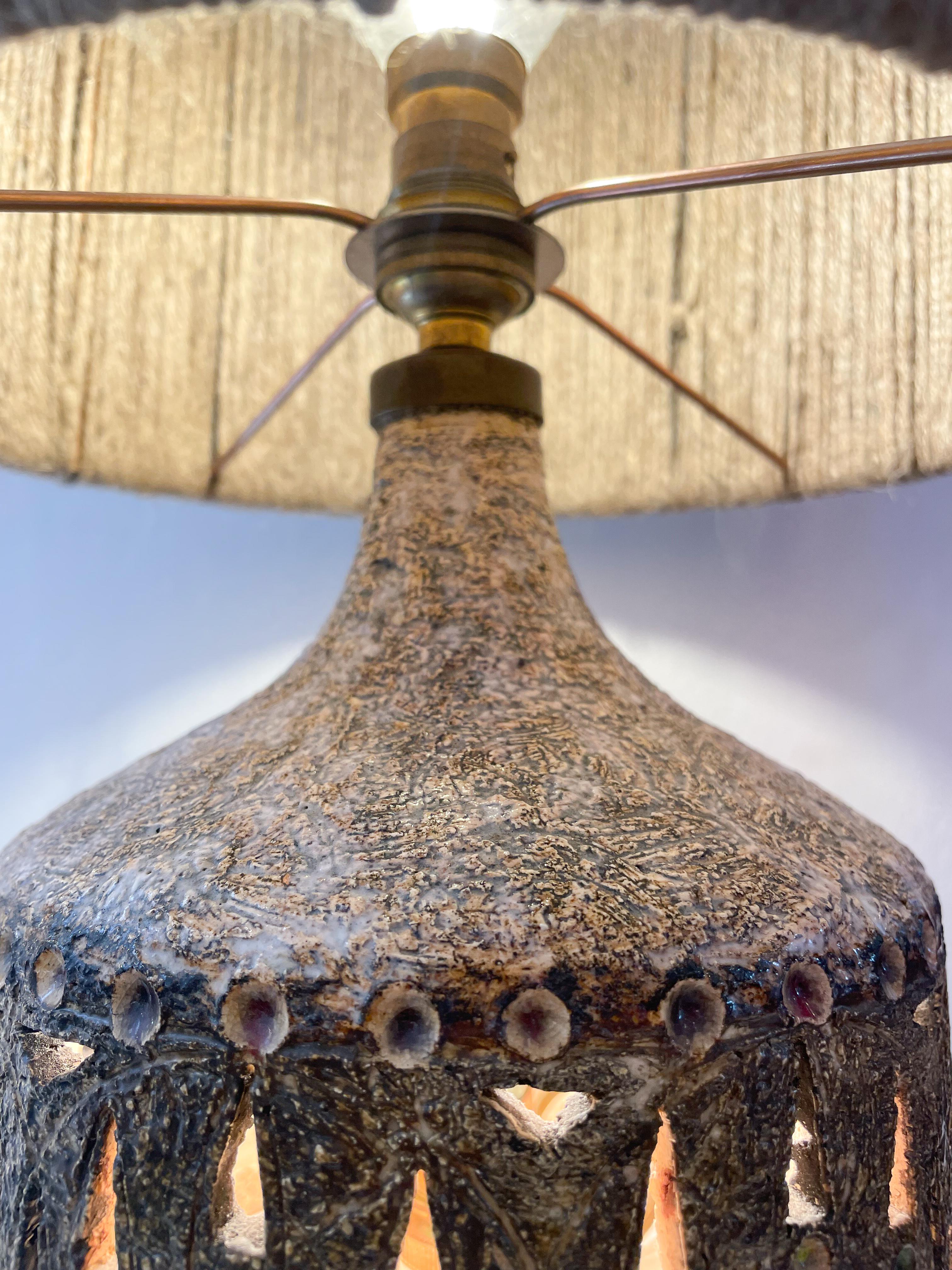 Céramique Lampe de table en céramique moderne du milieu du siècle dernier dans le style de Georges Pelletier, années 1960 en vente
