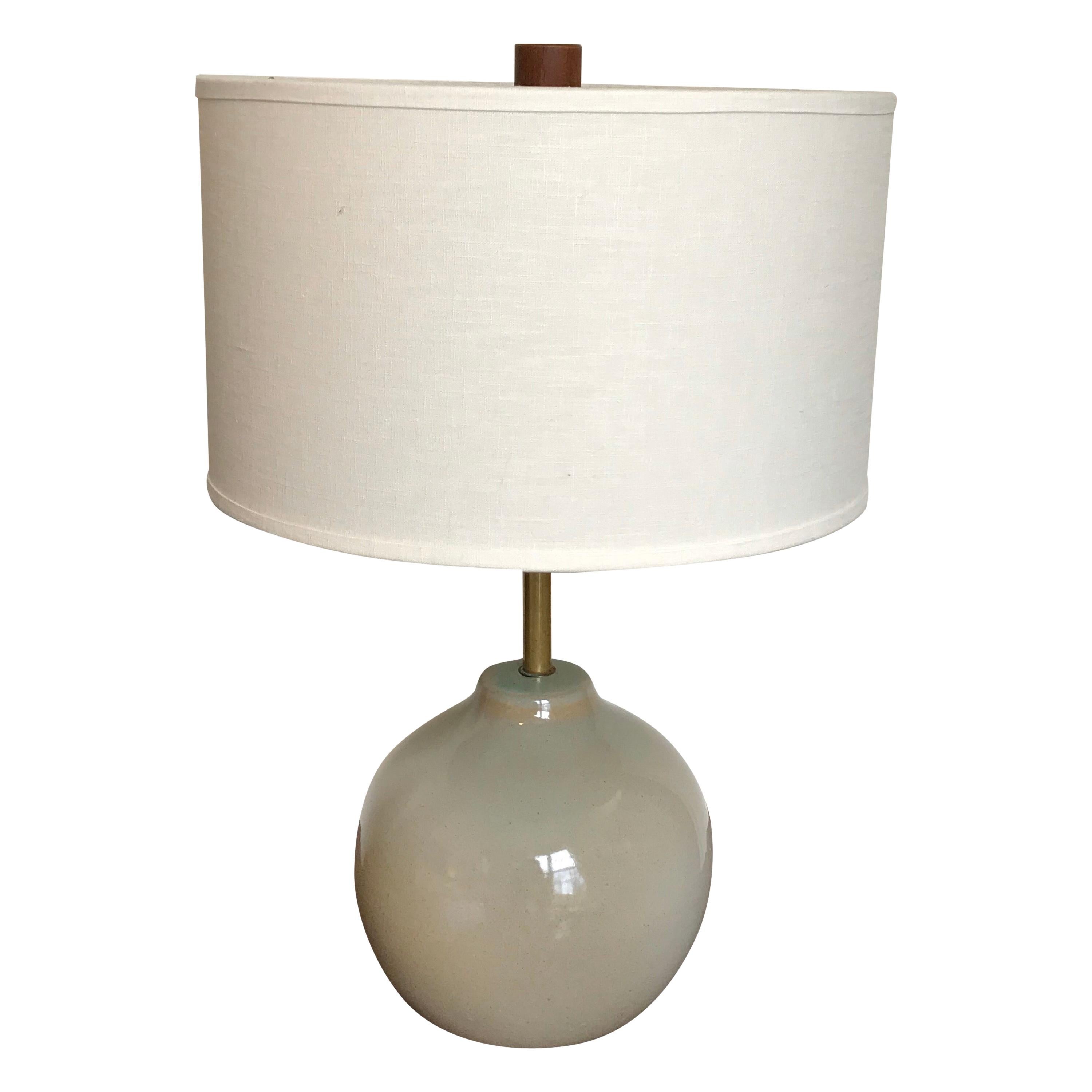 Lampe de table en céramique moderne du milieu du siècle dernier par Gordon et Jane Martz