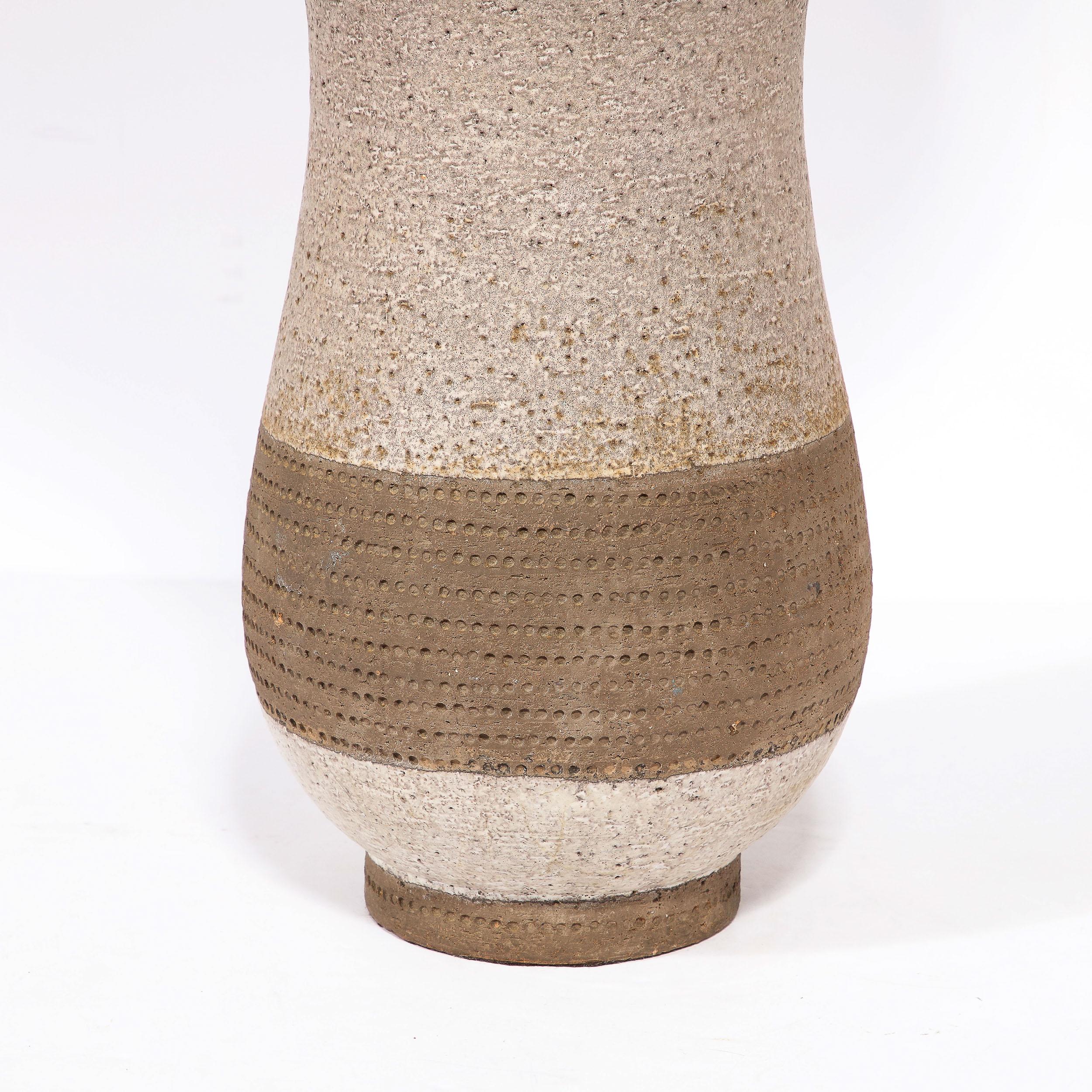 American Mid-Century Modern Ceramic Table Lamp w/ Arcade Detailing and Raw Fiber Shade For Sale