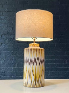 Mid-Century Modern Ceramic Table Lamp w/ Geometric Zig-Zag Pattern