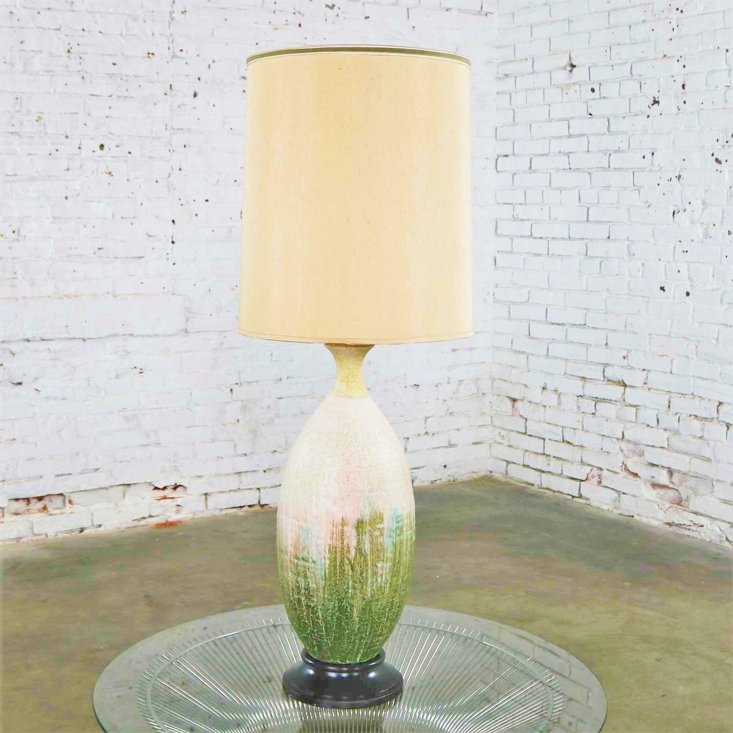 Painted Mid-Century Modern Ceramic Table Lamp with Cream Fuchsia Green Drip Lava Glaze For Sale