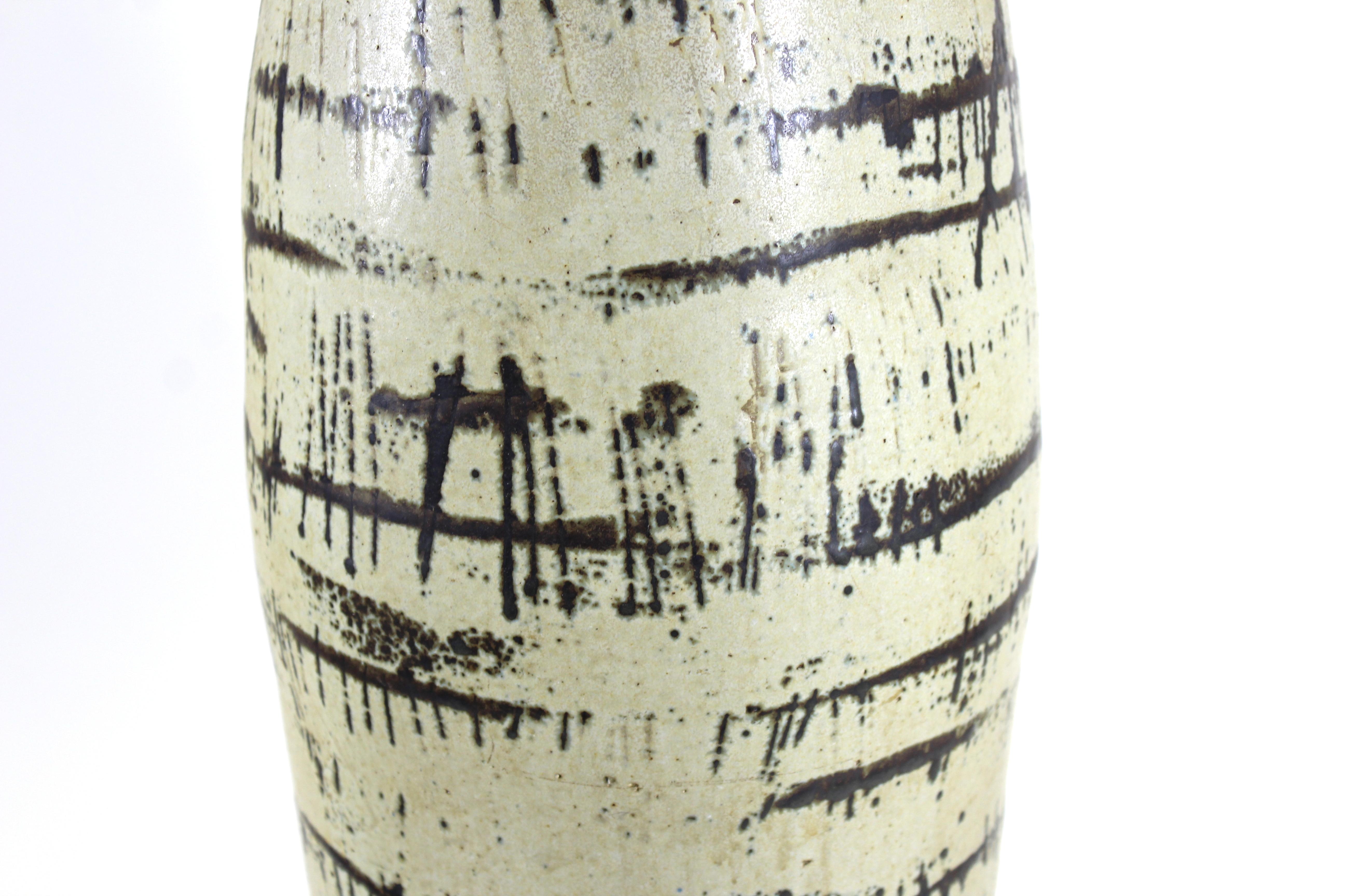 20th Century Mid-Century Modern Ceramic Vase Attributed to Claire Tong For Sale
