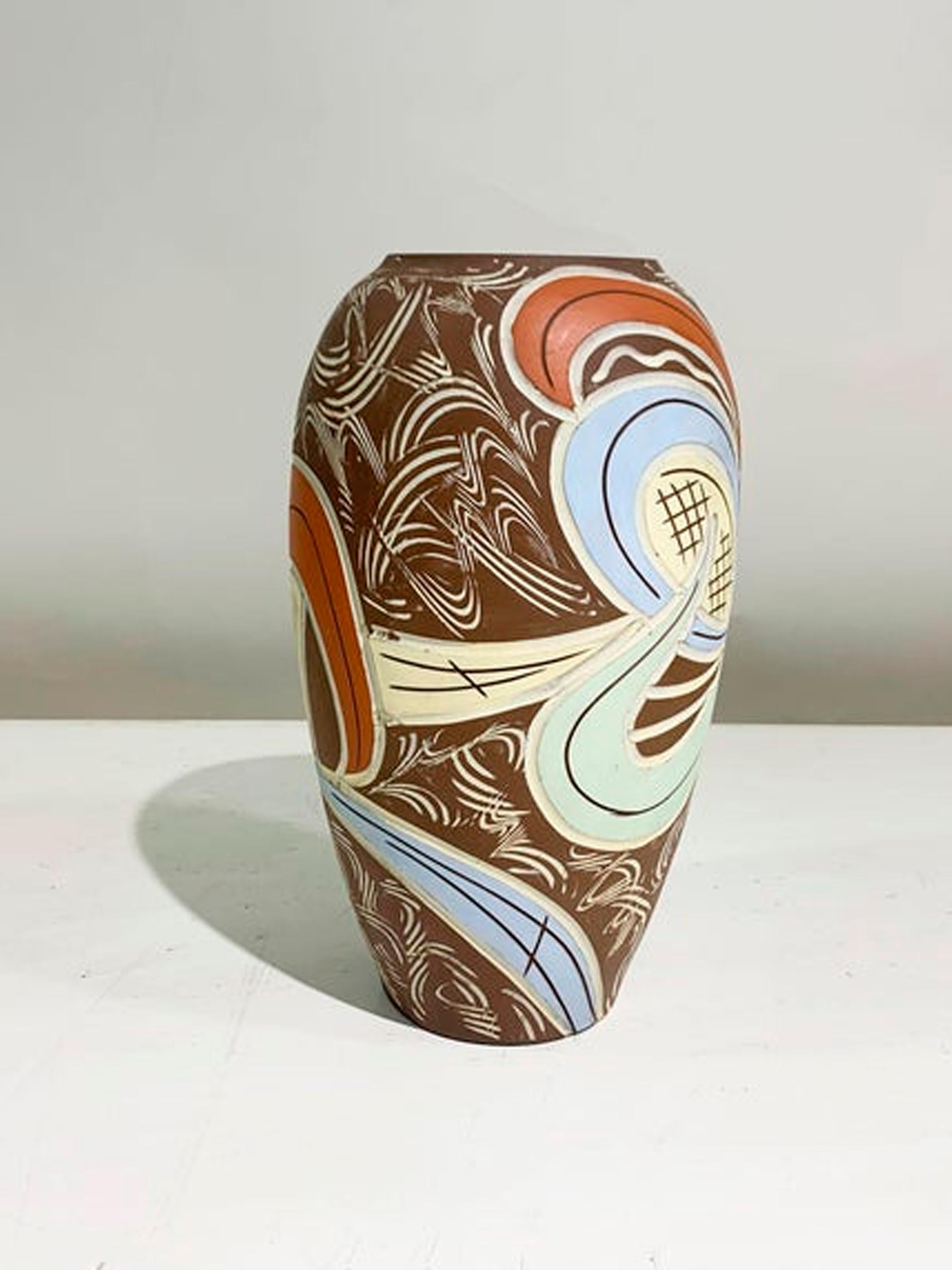 Vase en céramique moderne du milieu du siècle dernier numéroté 22/25, France, années 1950 en vente 1