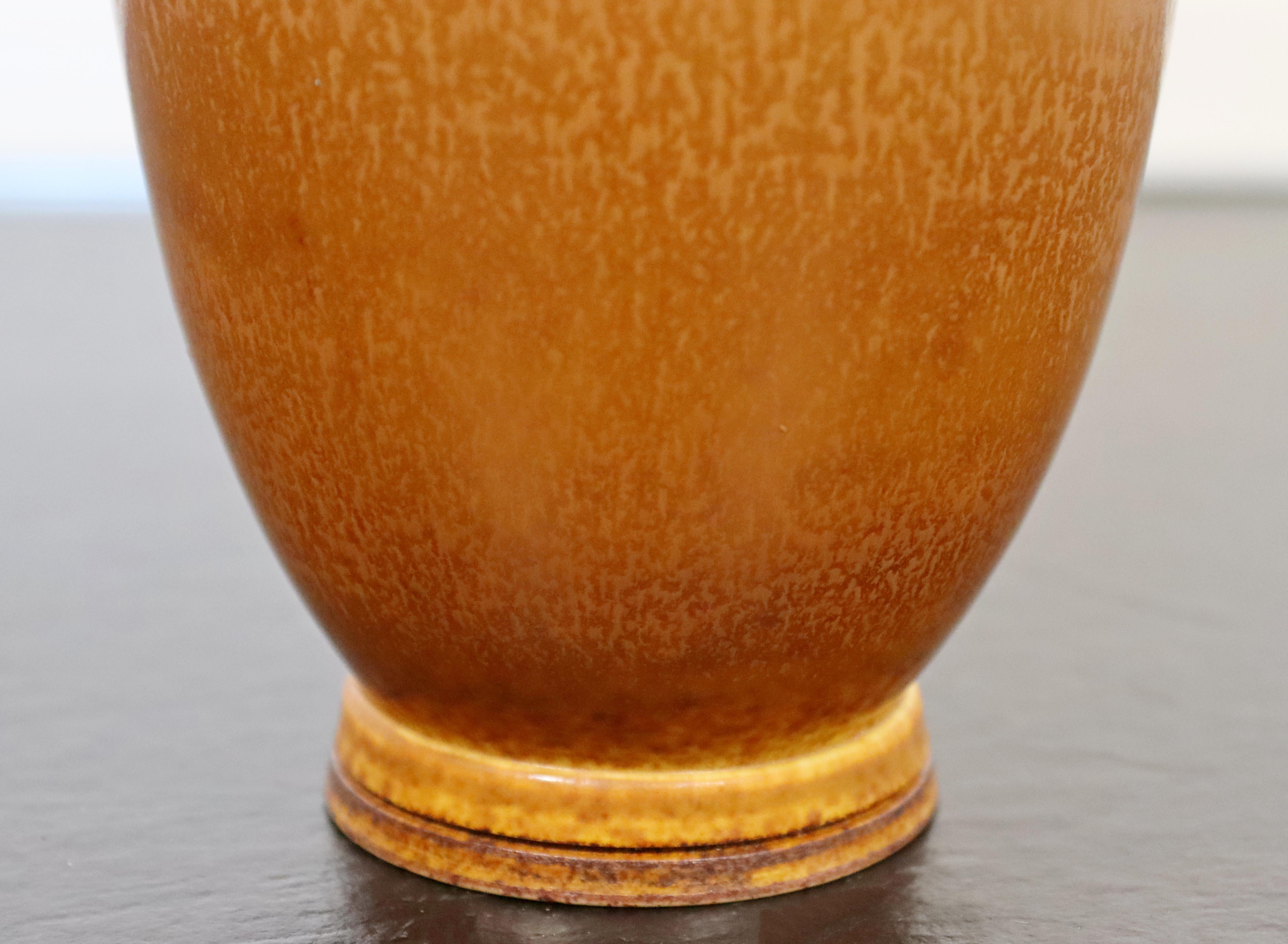 Mid Century Modern Ceramic Vase Signed Berndt Friberg Rusty Brown Hare Glaze 50s In Good Condition In Keego Harbor, MI