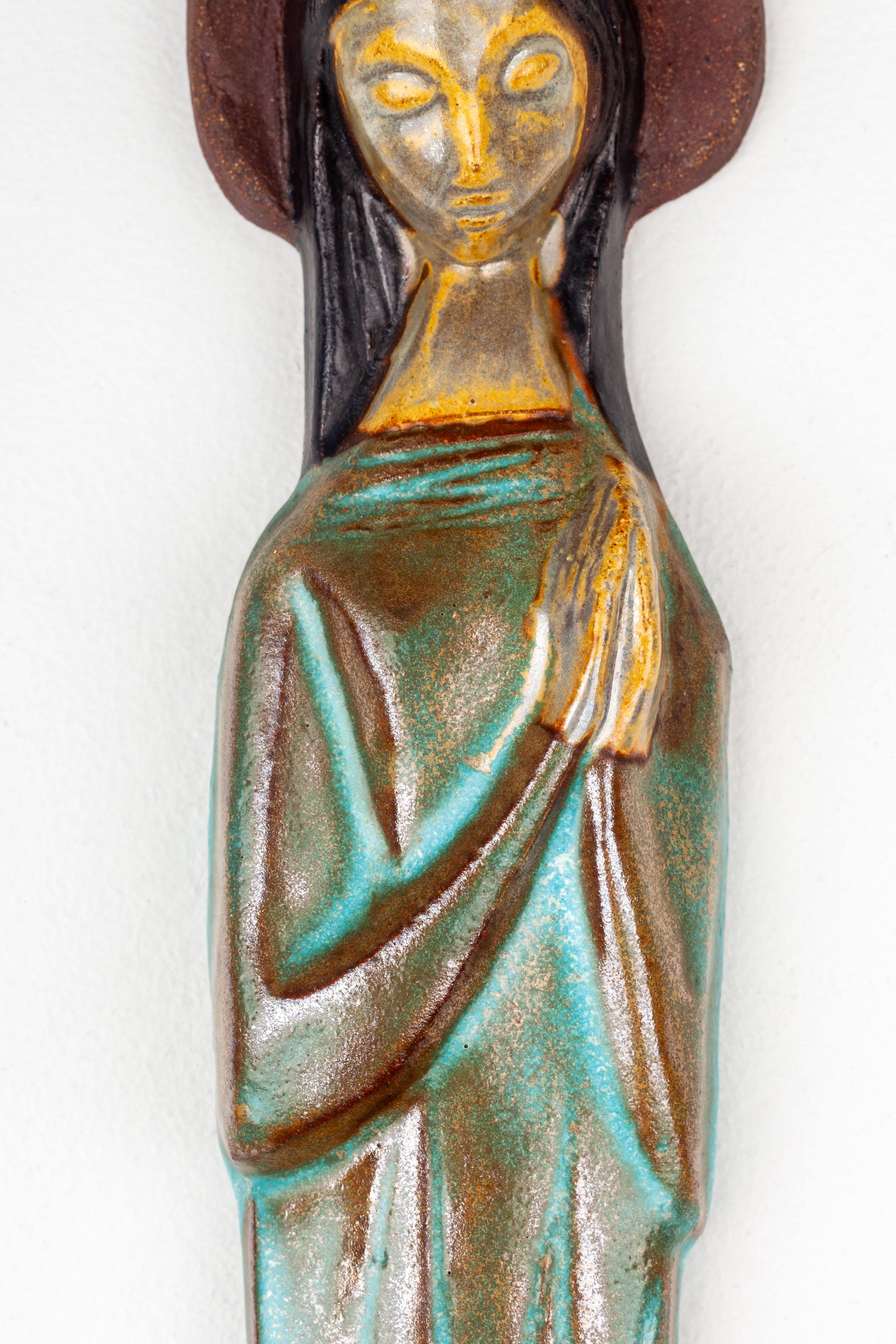 Moderne keramische Jungfrau Maria aus der Jahrhundertmitte (Mitte des 20. Jahrhunderts) im Angebot