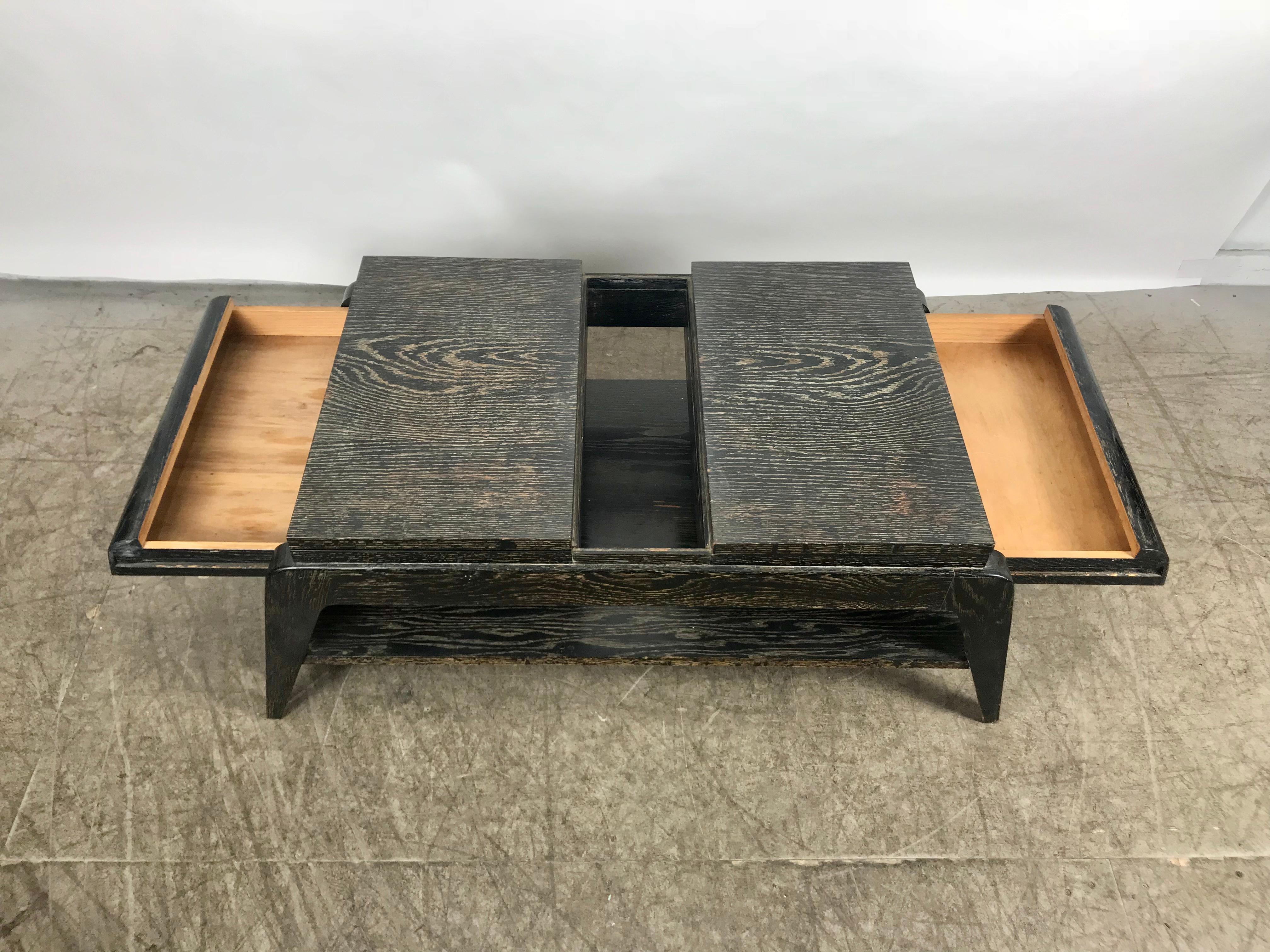 20th Century Mid-Century Modern Cerused Oak Expandable Cocktail Table with Drawers For Sale