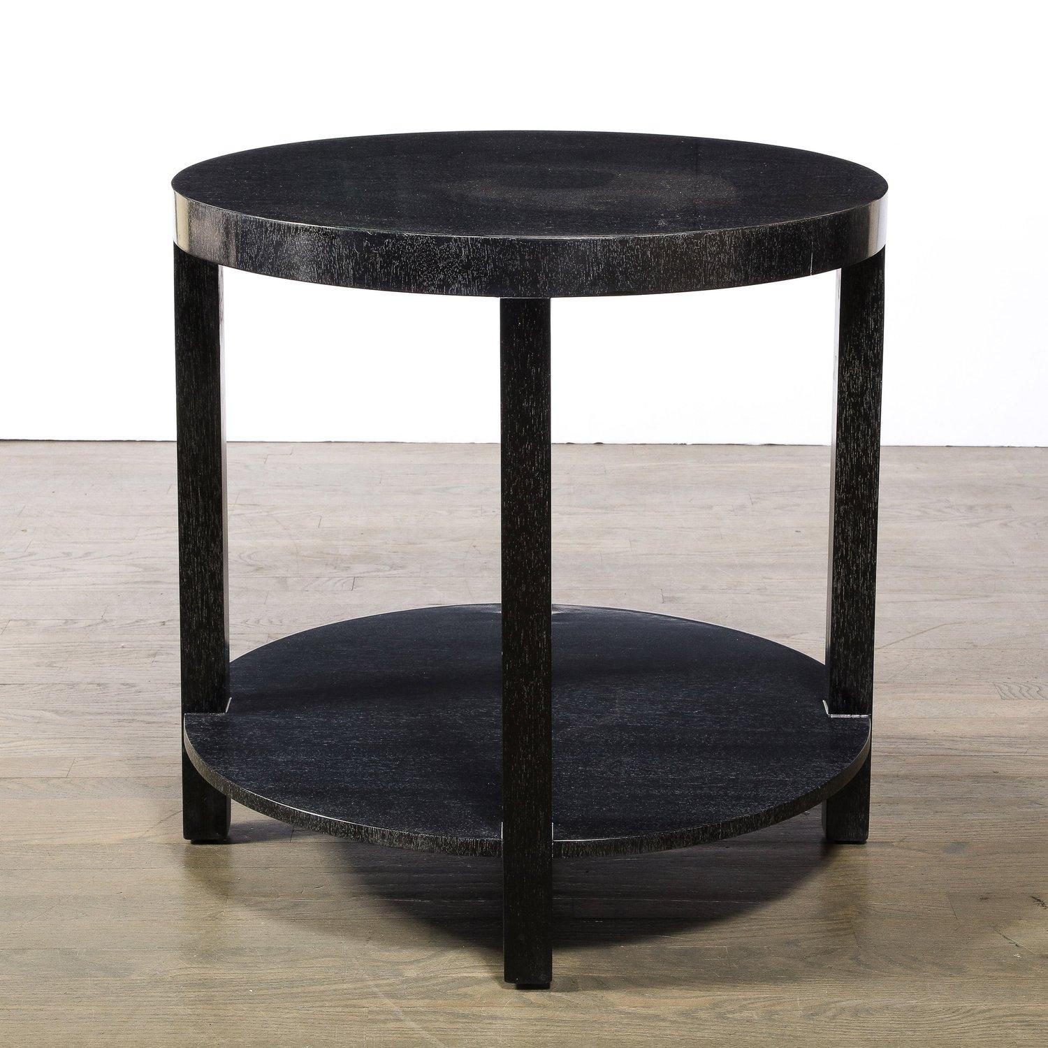 Table d'appoint en noyer cérusé moderne du milieu du siècle par T.H. Robsjohn-Gibbings Excellent état - En vente à New York, NY