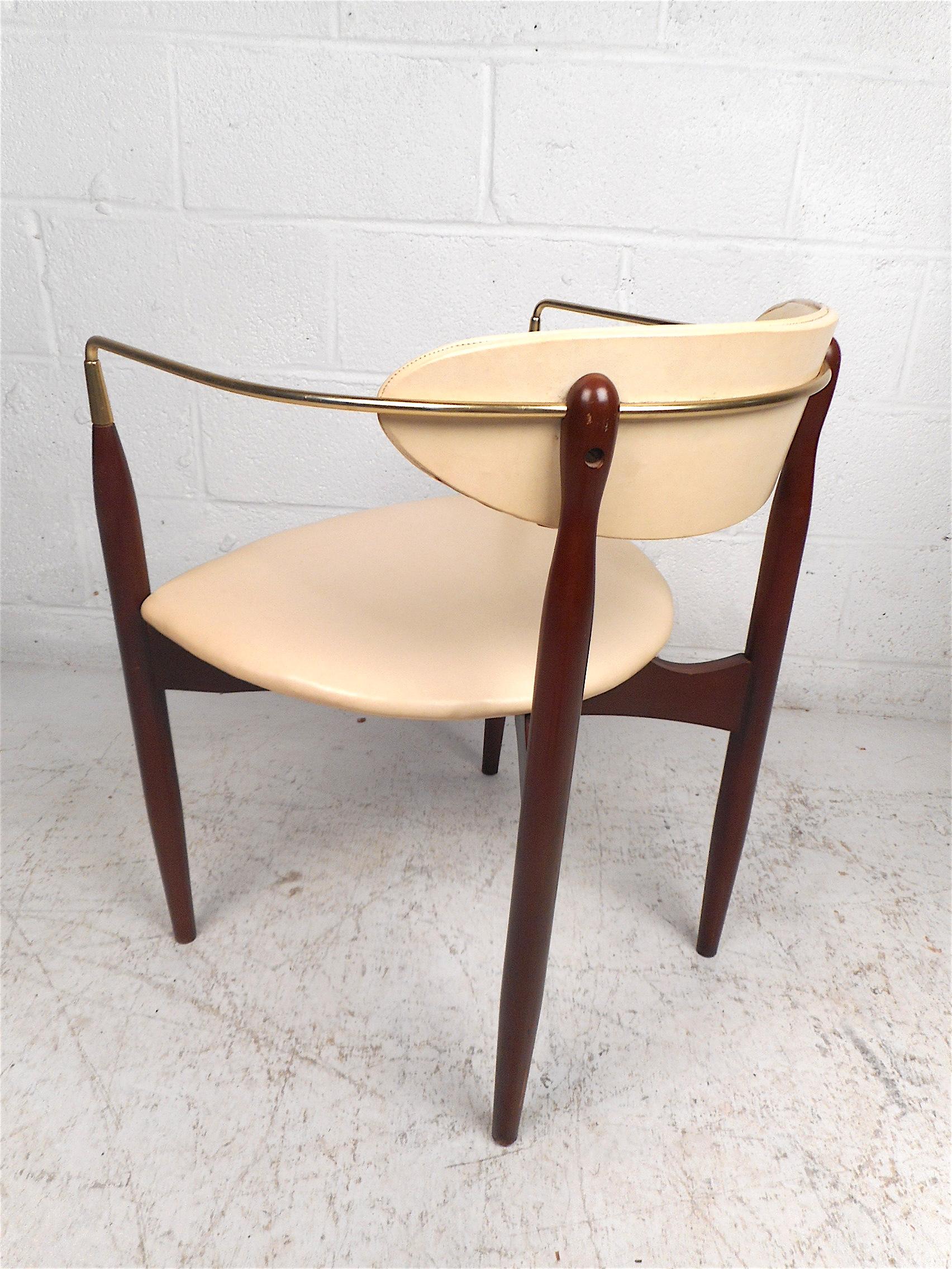 20th Century Mid-Century Modern Chair by Kedawood Furniture