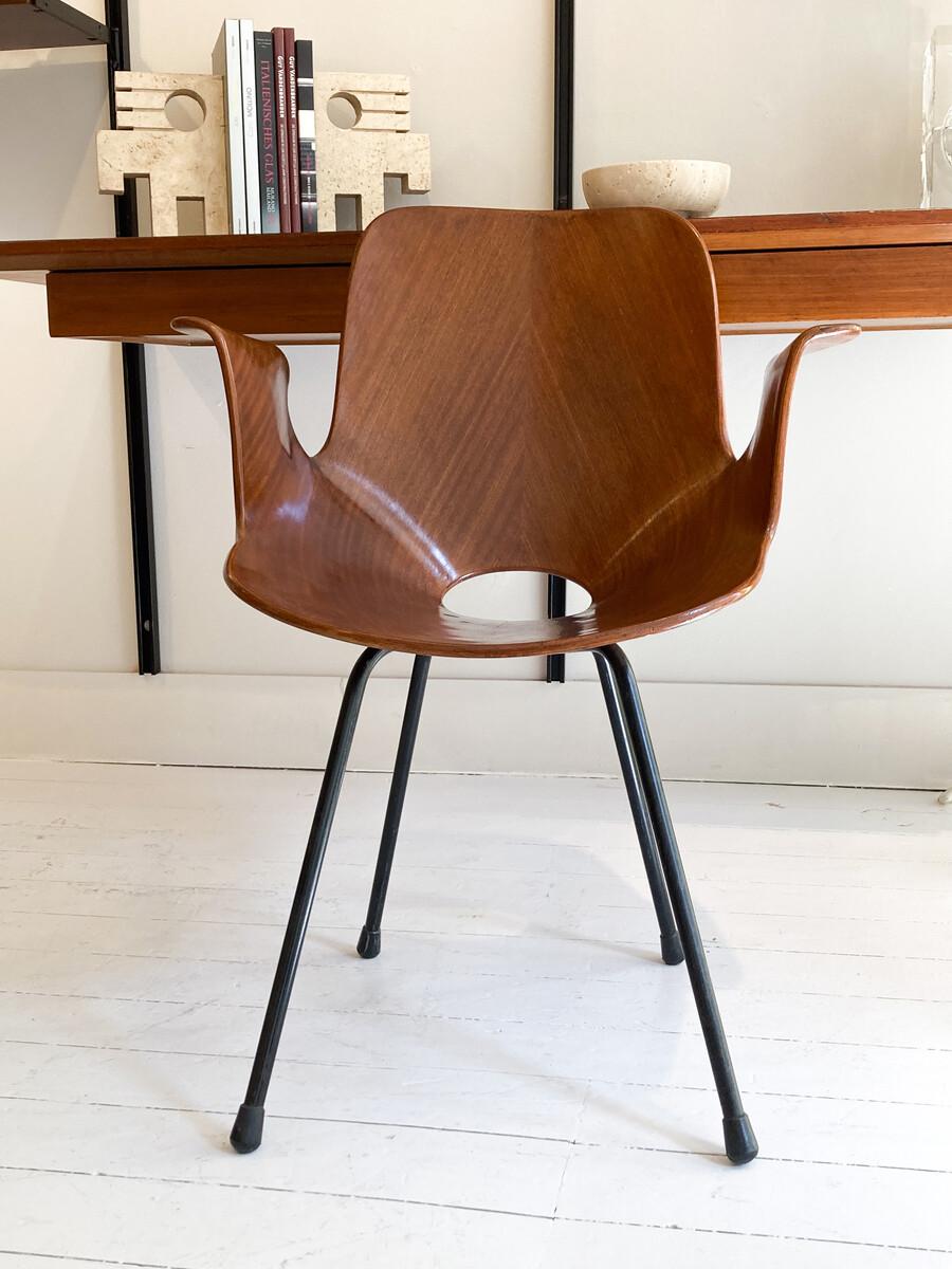 Italian Mid-Century Modern Chair 'Medea' by Vittorio Nobili for Fratelli Tagliabue For Sale