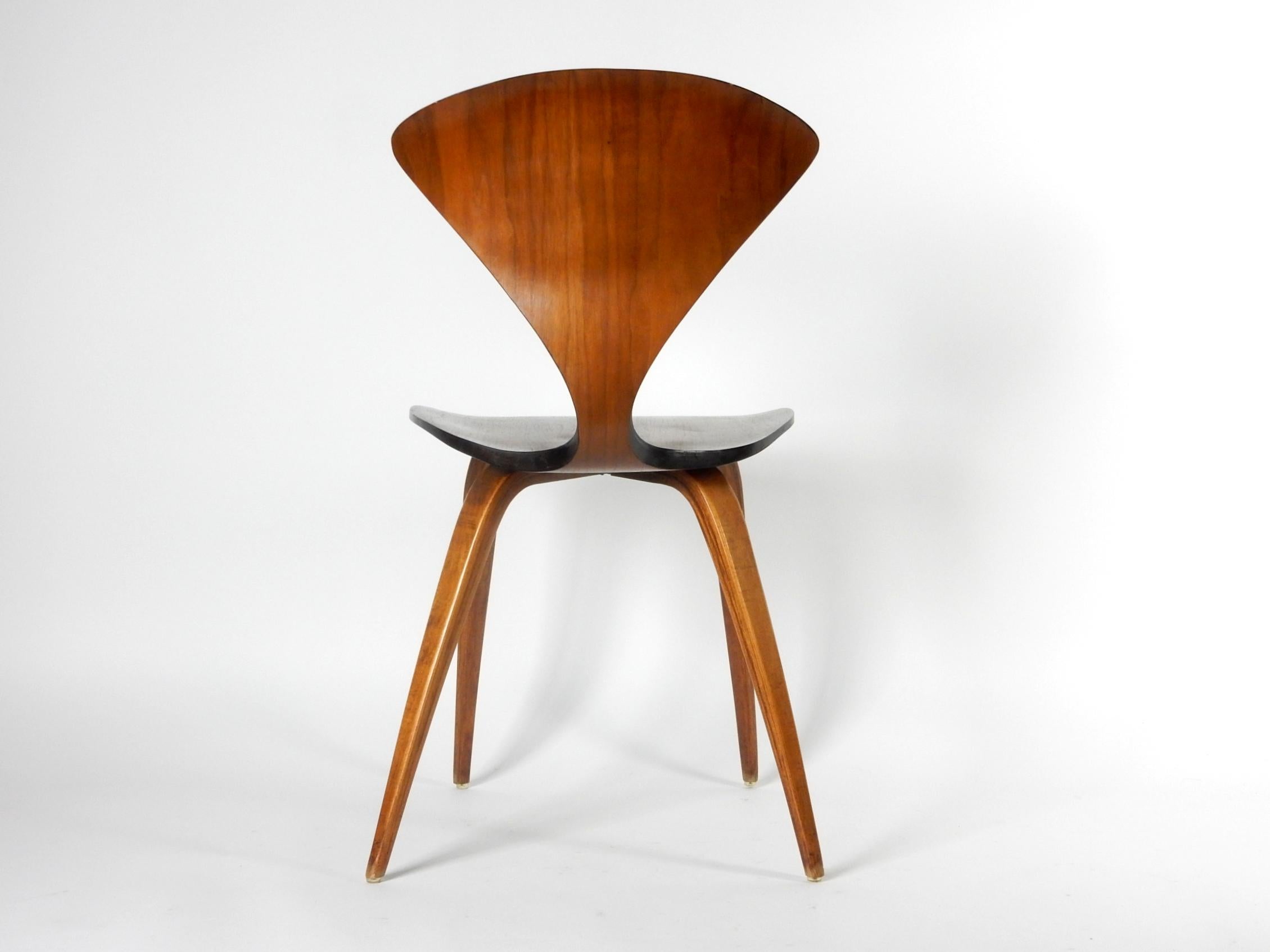 Iconic Mid-Century Modern side chair designed by Norman Cherner for Plycraft.
Functional art from the 1950s. It's original condition showing loved and well cared for.
Own an original, not a reproduction.