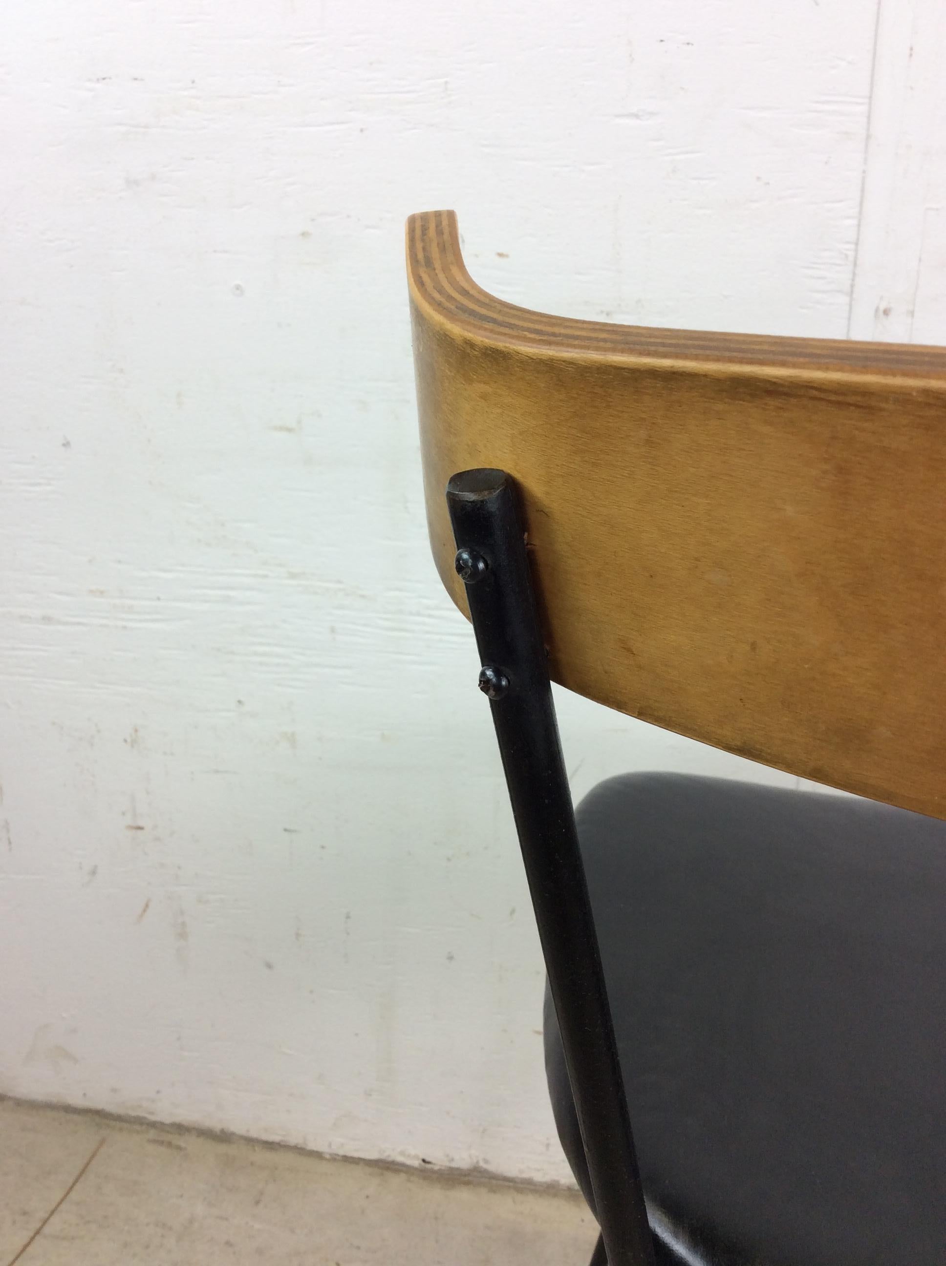 Mid Century Modern Chair with Bentwood Back & Black Vinyl by Clifford Pascoe For Sale 7