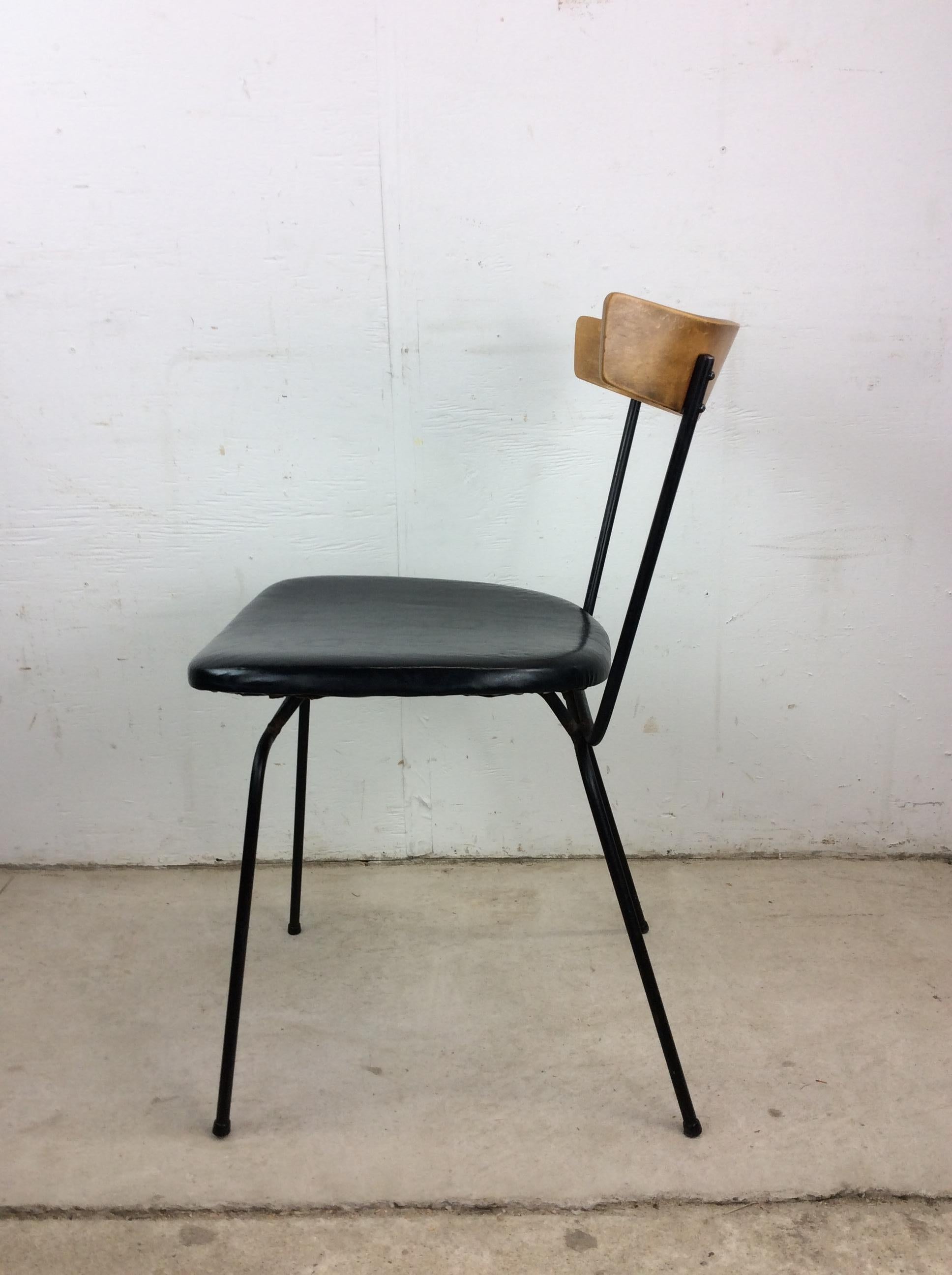 Mid Century Modern Chair with Bentwood Back & Black Vinyl by Clifford Pascoe For Sale 11