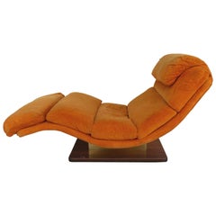 Mid-Century Modern Chaise Longue von Carson's mit einem Gestell aus Holz und Messing