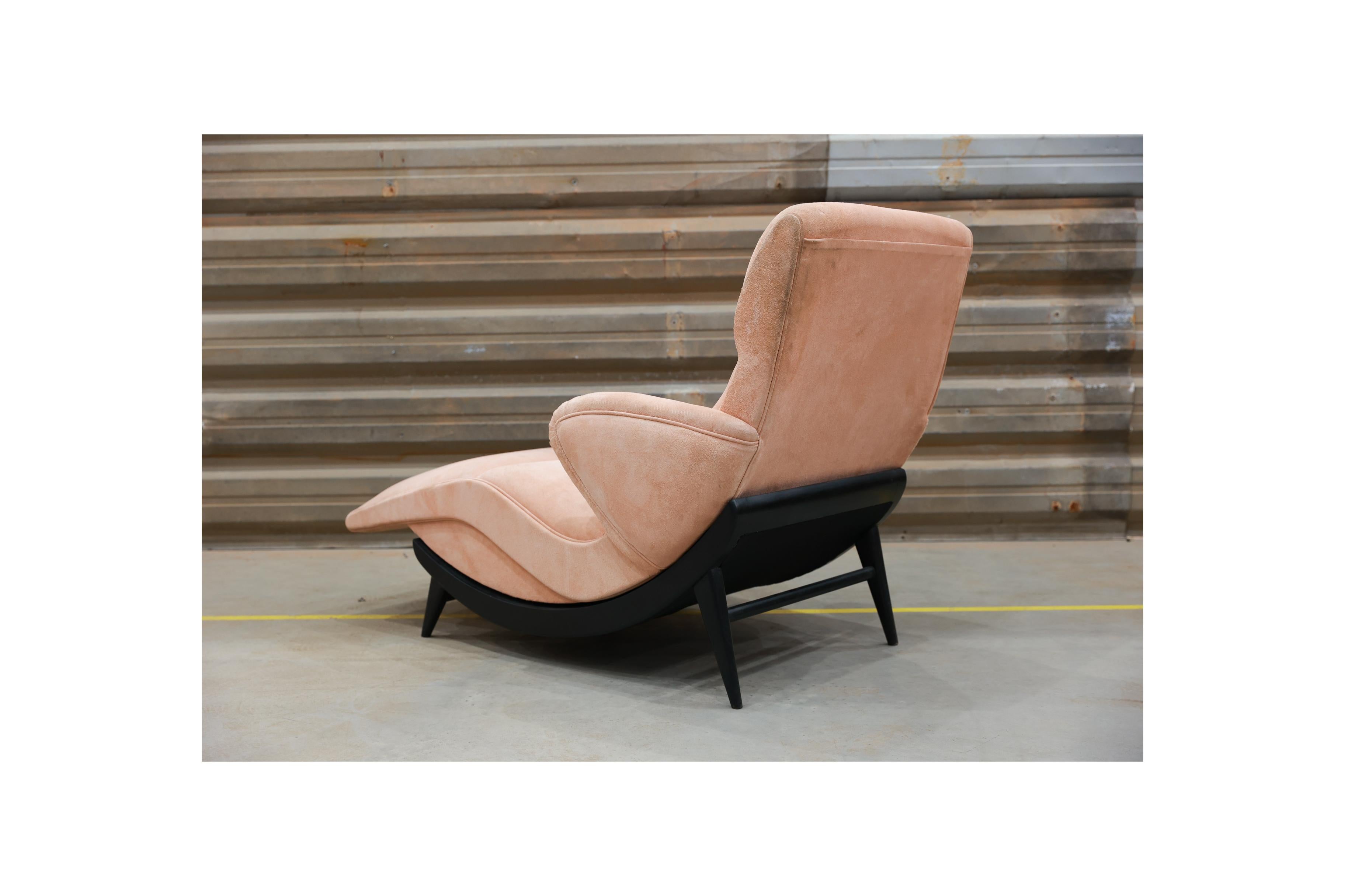 Chaise longue moderne du milieu du siècle en bois dur et en tissu, Unknown, c. 1950 Bon état - En vente à New York, NY