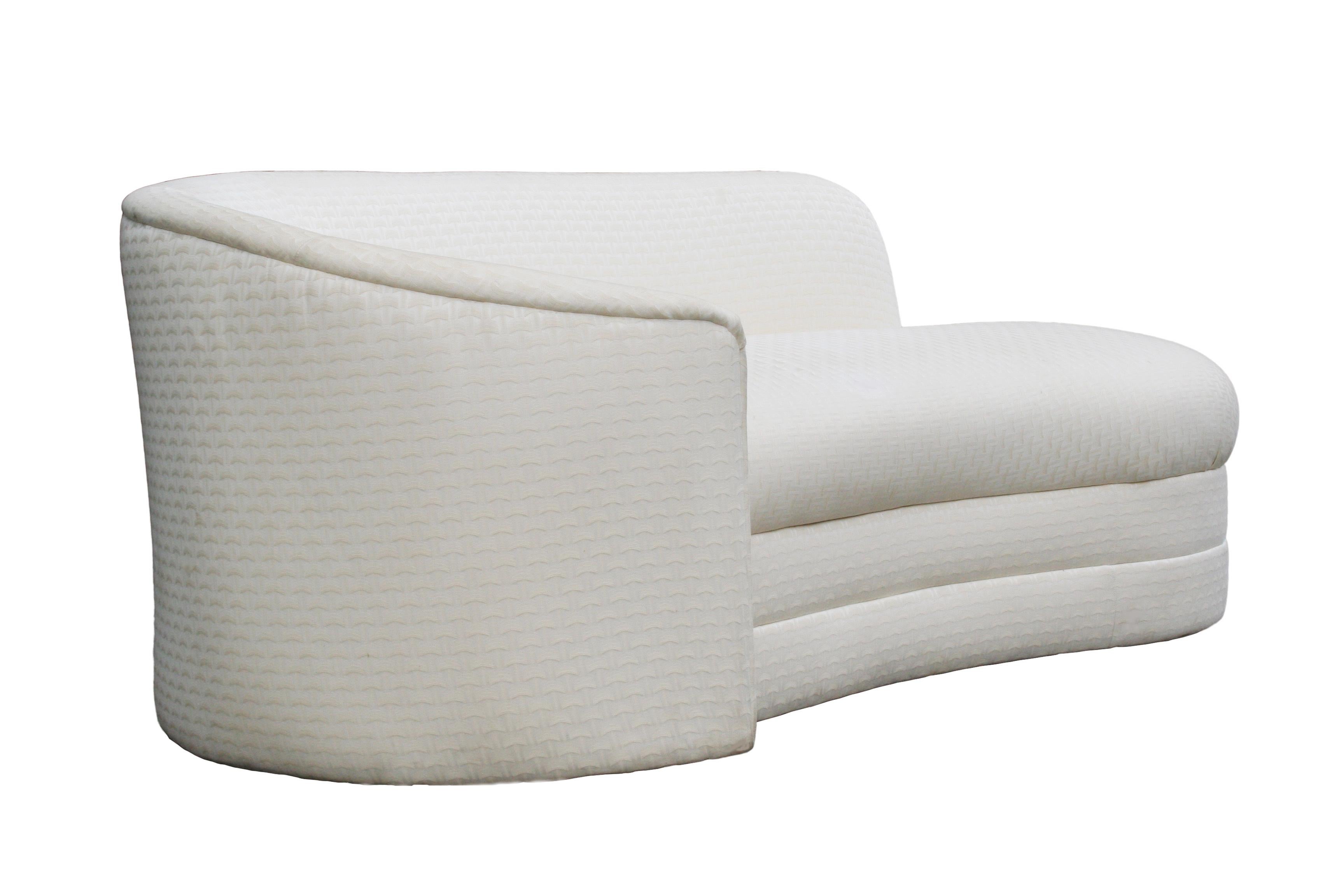 Late 20th Century Mid-Century Modern Chaise Lounge Sofa in White with Art Deco Form