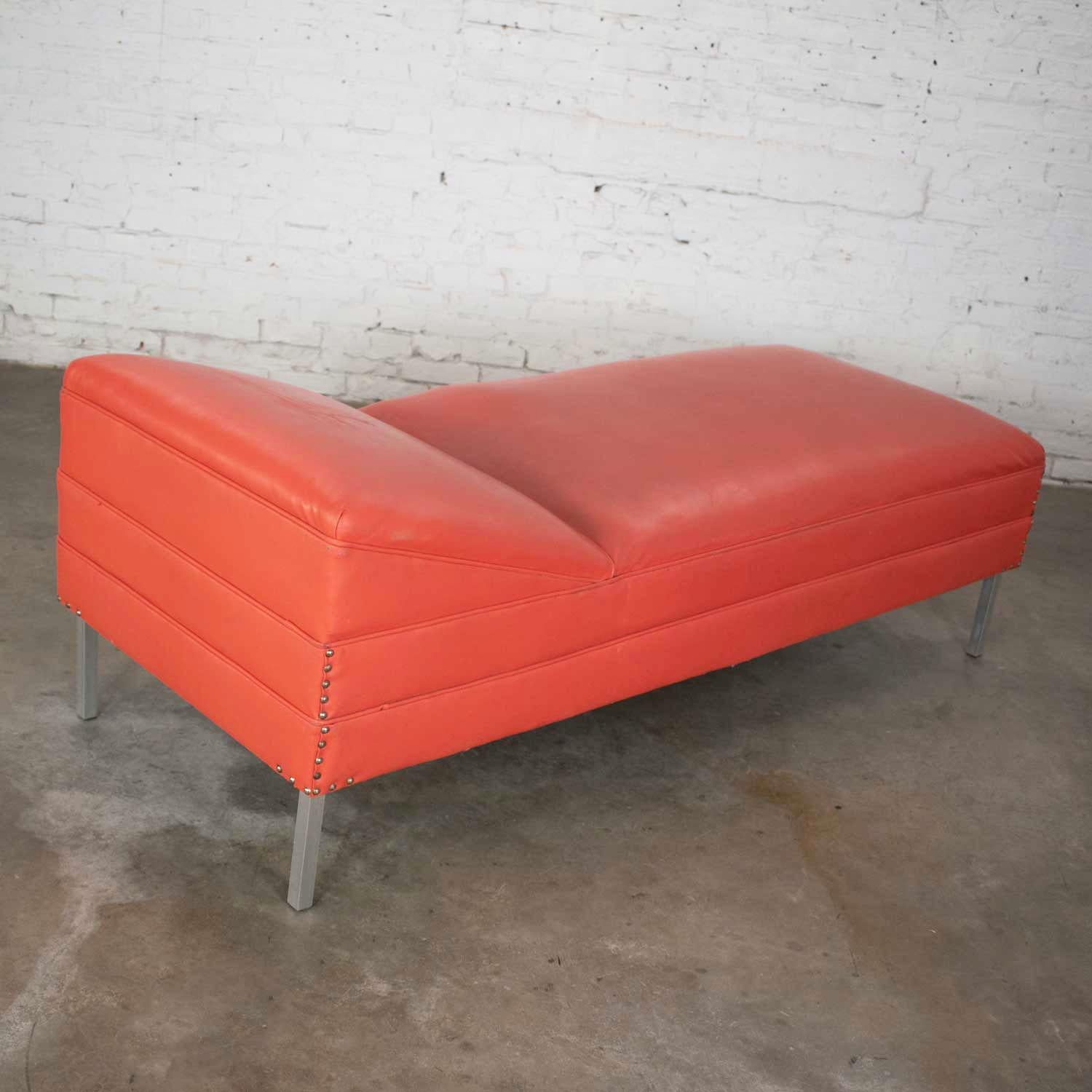 American Mid-Century Modern Chaise or Day Bed in Coral Vinyl Faux Leather Aluminum Legs For Sale
