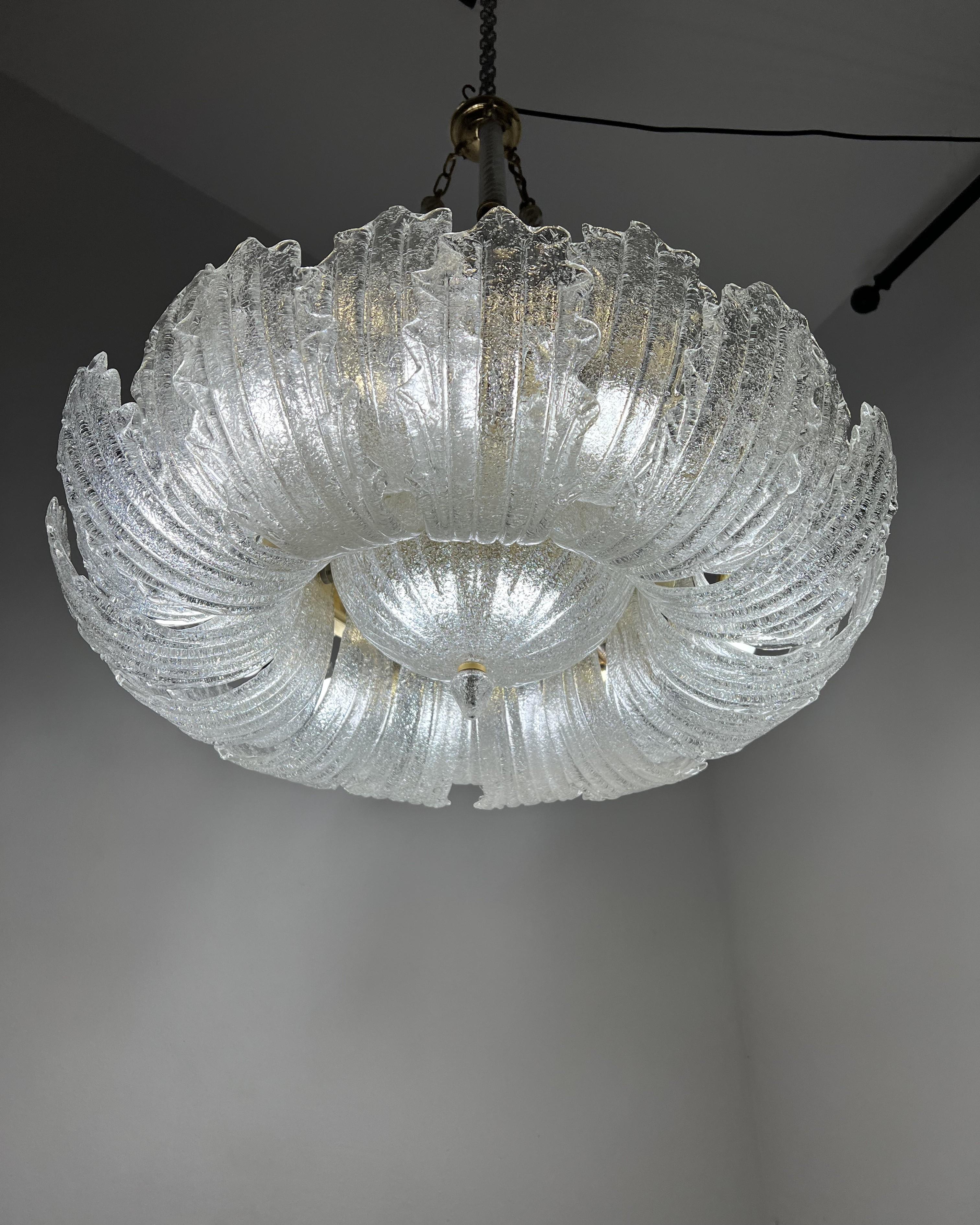 Mid Century Modern Chandelier, Barovier, attr in Murano Glass, Italy ca 1970 For Sale 4