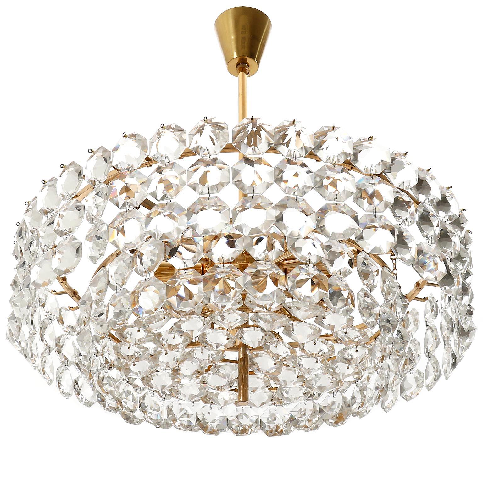 Mid-20th Century Mid-Century Modern Chandelier by Bakalowits, Gilt Brass Crystal Glass, 1960s For Sale