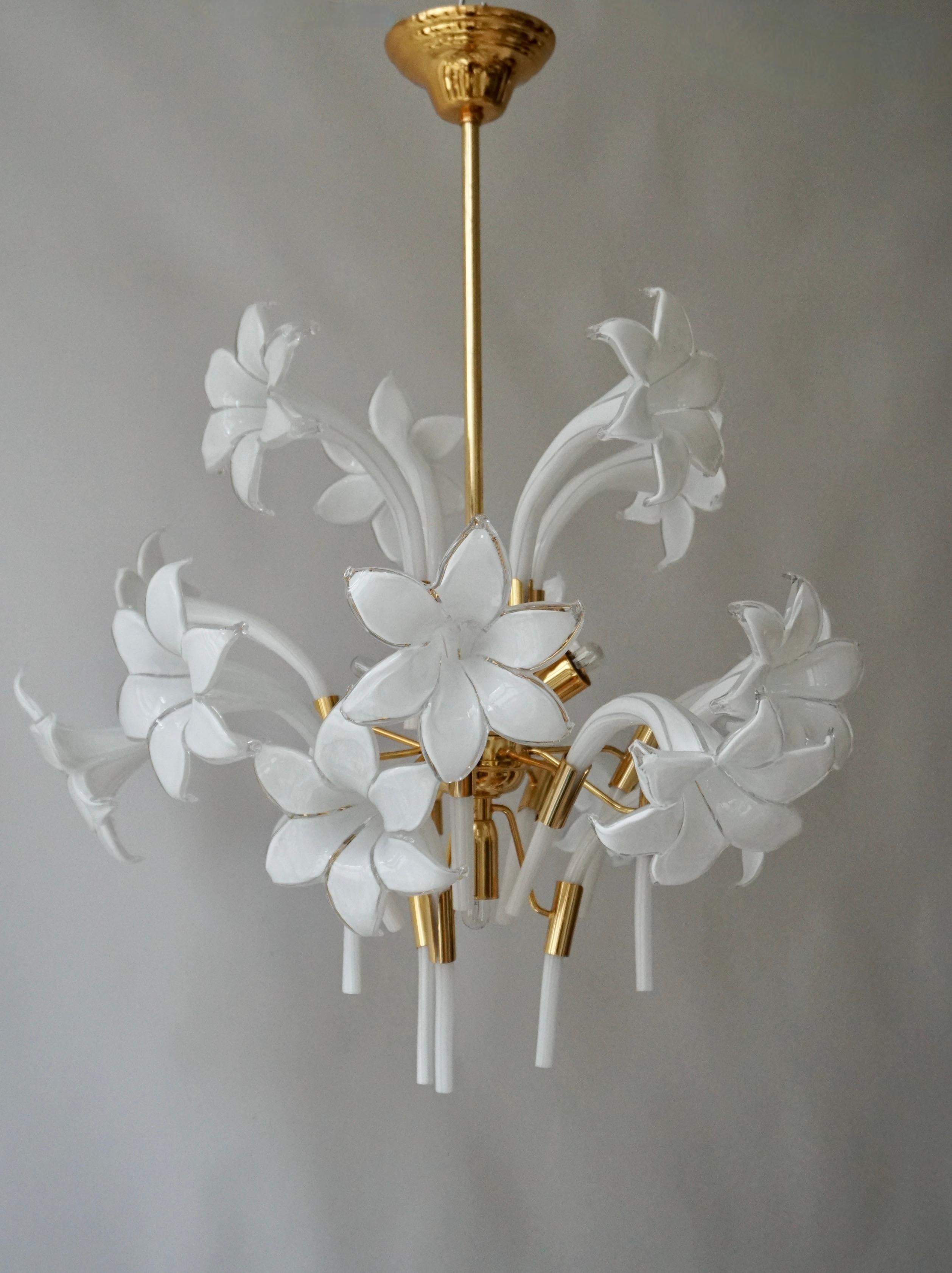Mid-Century Modern Chandelier Designed by Franco Luce with Murano Glass Flowers For Sale 1