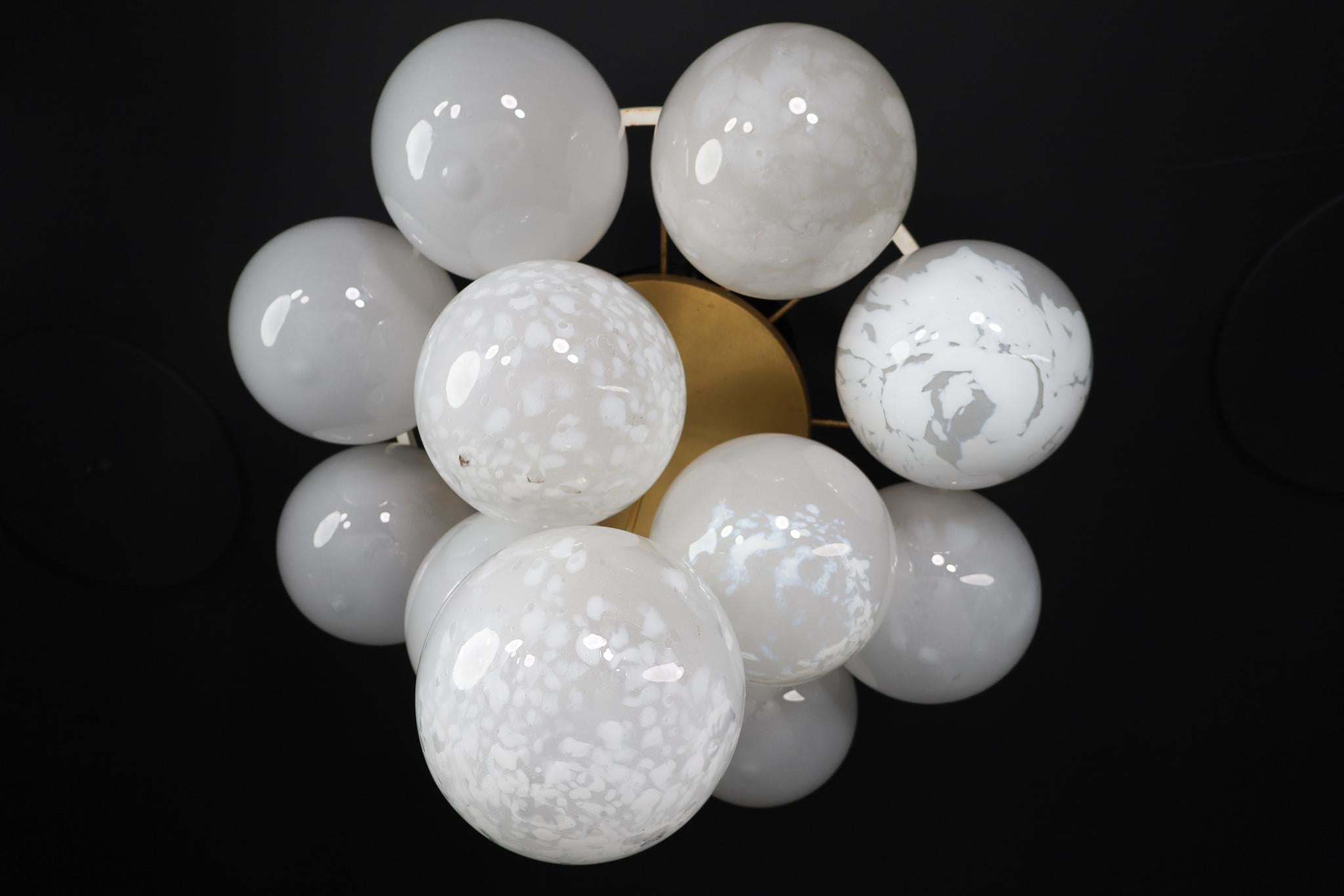Mid-Century Modern Chandelier/Flush Mount With Large Globes, Italy 1960s For Sale 7