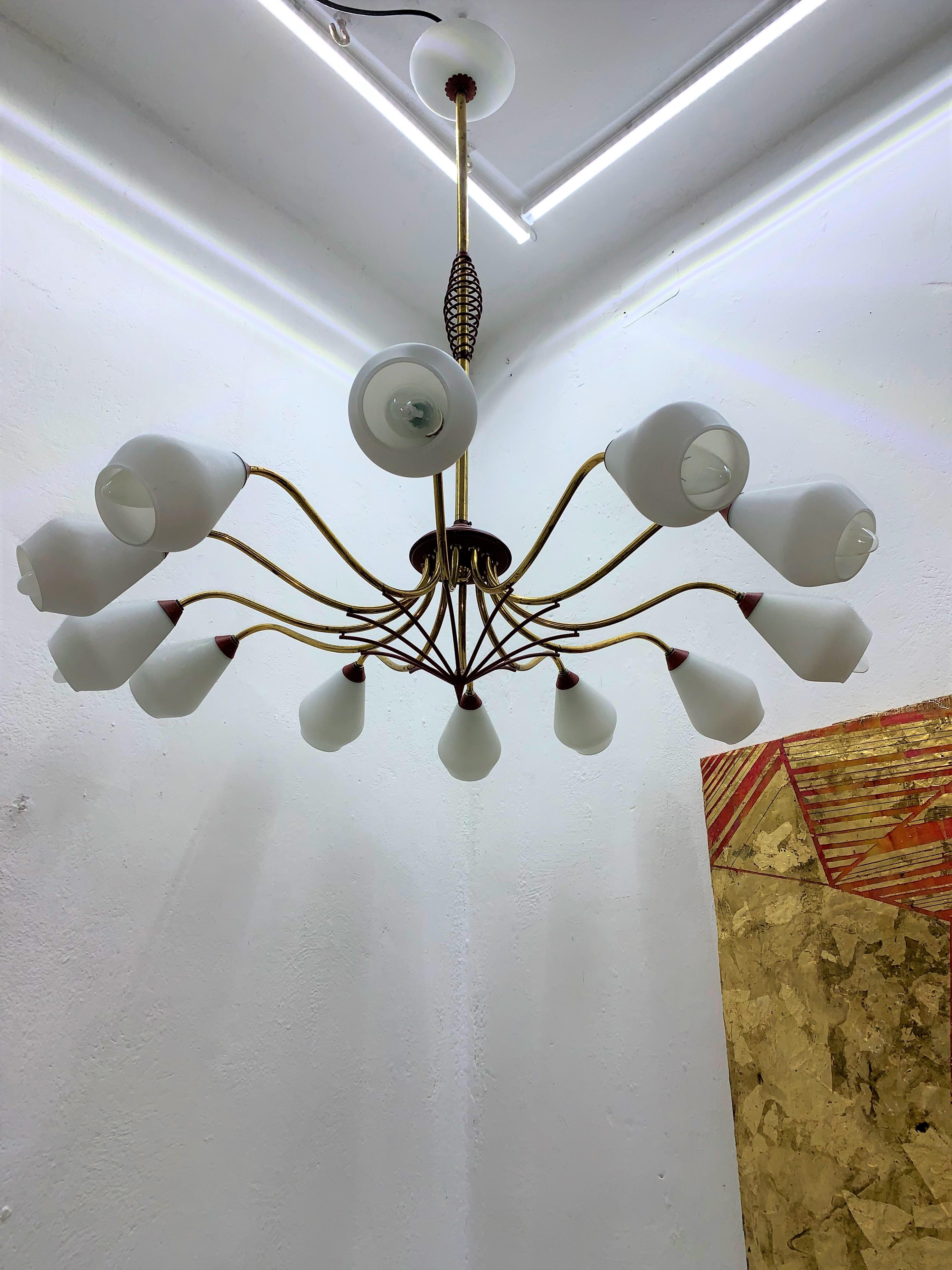 Mid-Century Modern Chandelier in Brass and Opaline Glass, Attributed to Stilnovo For Sale 15