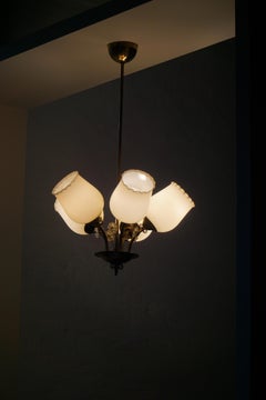 Lampadario in ottone e vetro del Mid Century Modern, Itsu, Finlandia, anni '50