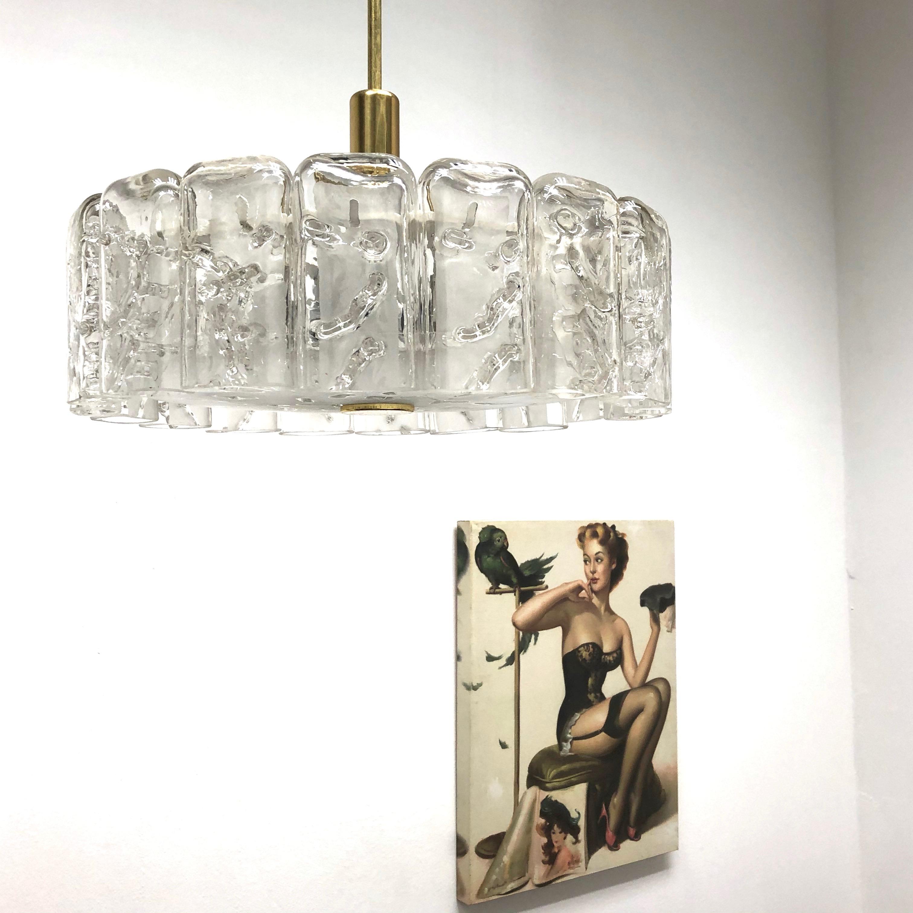 Mid-Century Modern Chandelier in Frosted and Textured Glass by Doria Vintage In Good Condition In Nuernberg, DE