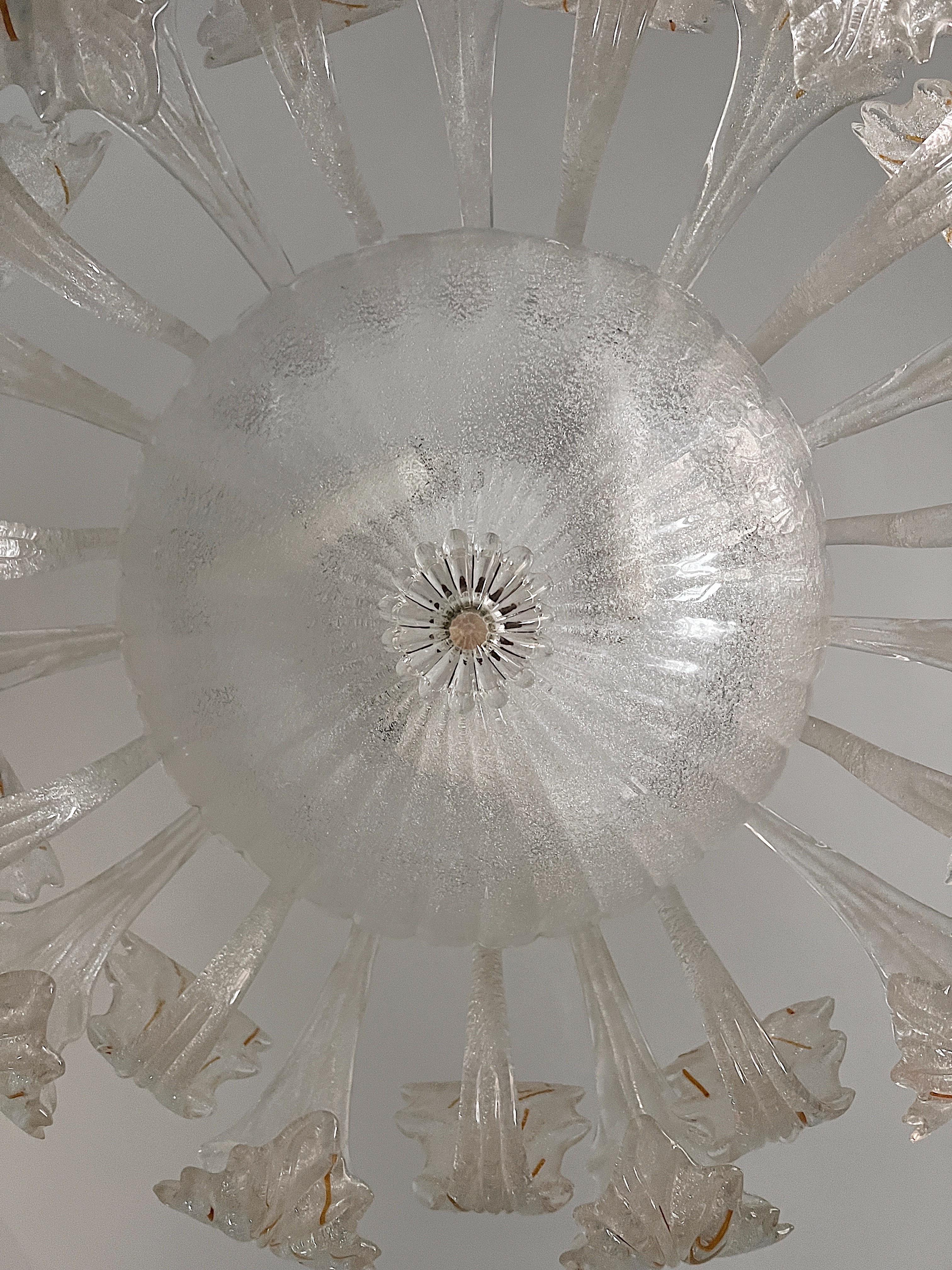 Moderner Kronleuchter aus der Mitte des Jahrhunderts aus Murano-Glas von Barovier & Toso. (Italienisch)