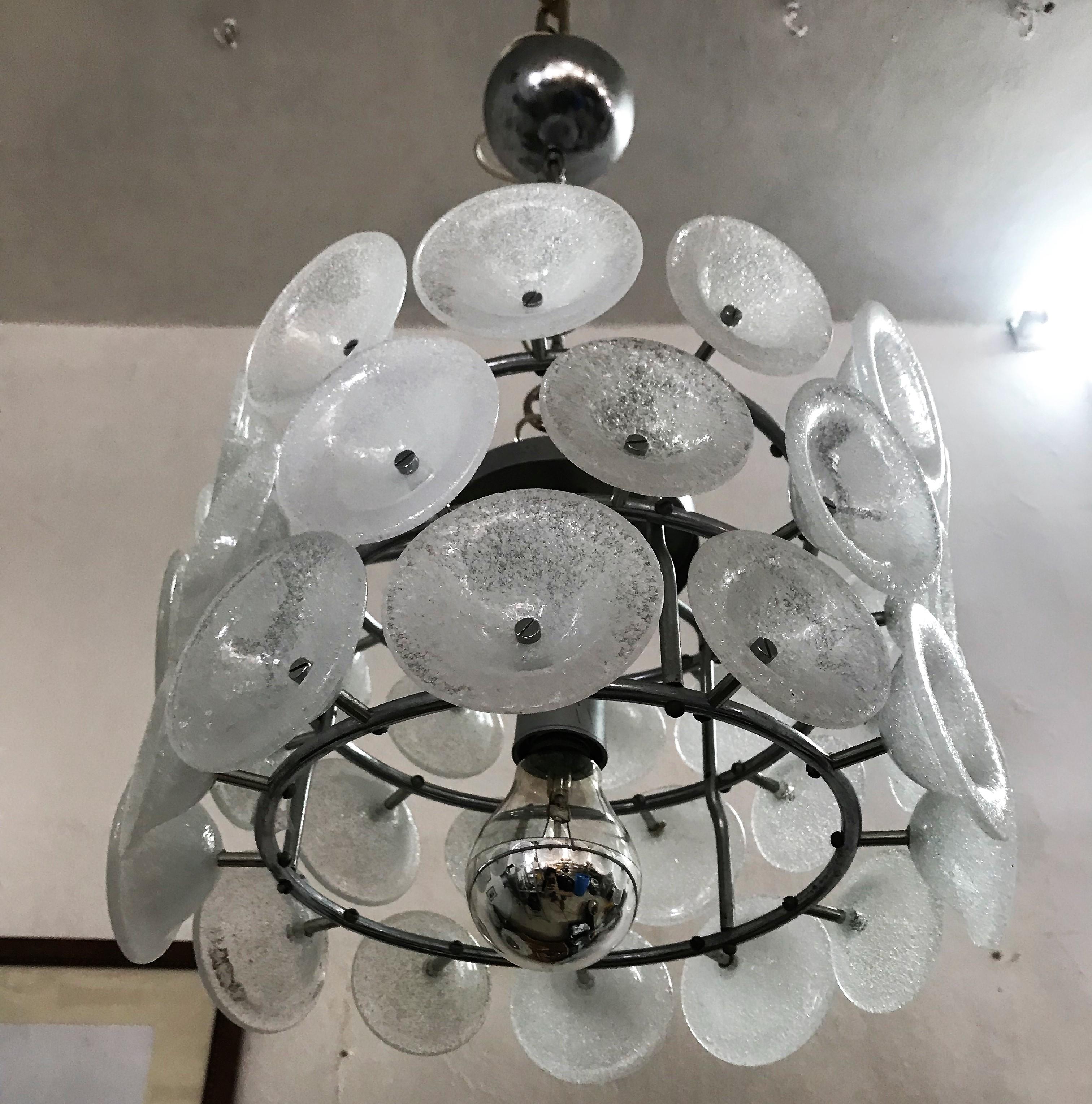 Hand-Crafted Mid-Century Modern Chandelier in Murano Pulegoso Glass, Attributed to Vistosi For Sale