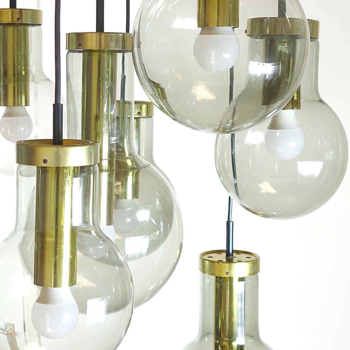 lampadari attaccati al soffitto