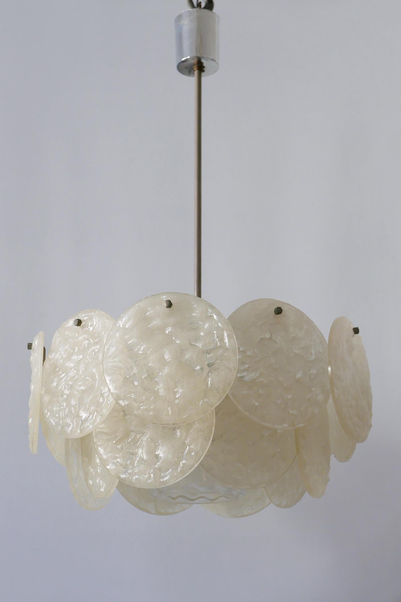 Mid-Century Modern Chandelier or Pendant Lamp with Textured Acrylic Discs, 1960s For Sale 5