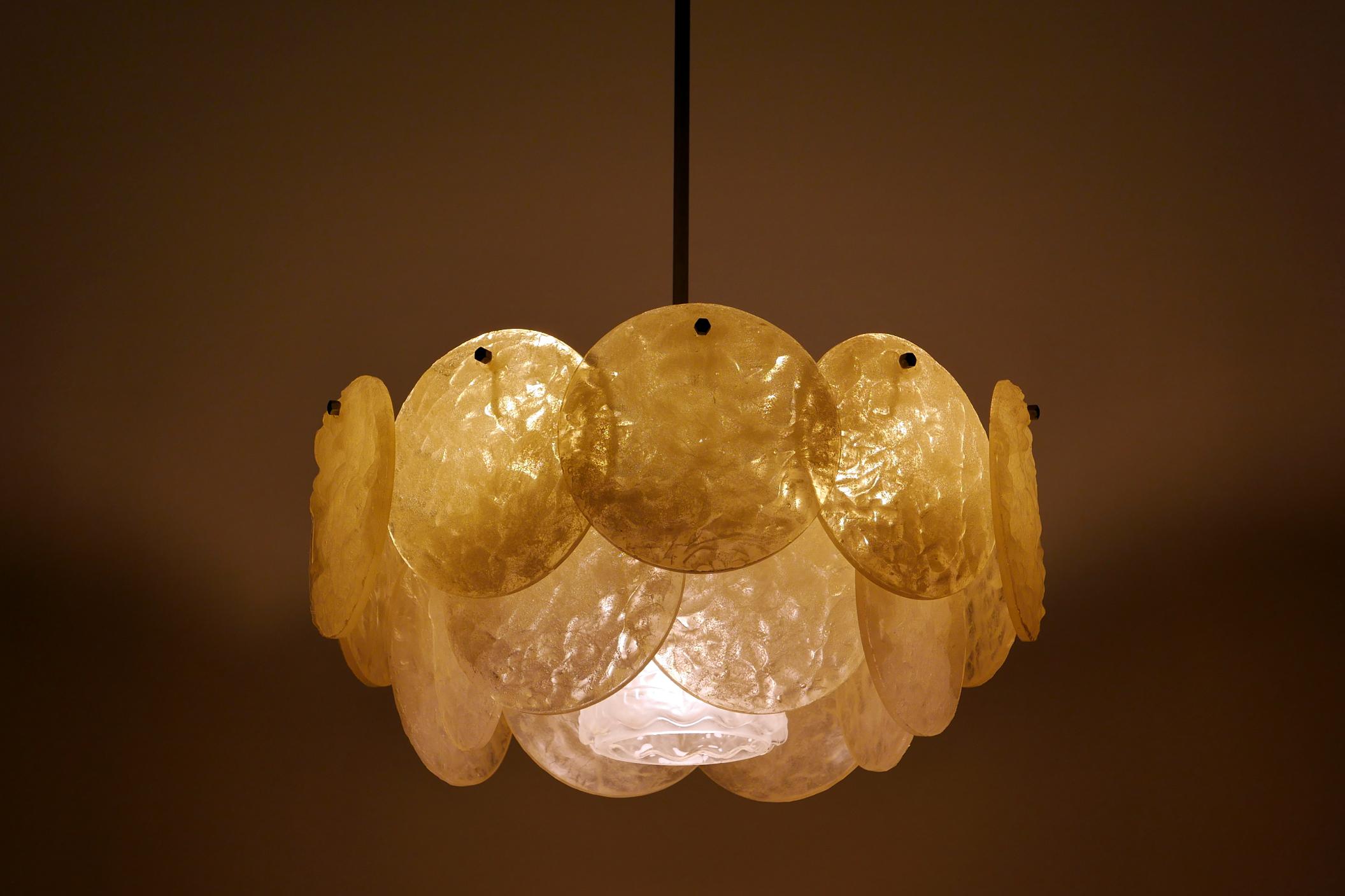 Mid-Century Modern Chandelier or Pendant Lamp with Textured Acrylic Discs, 1960s For Sale 6