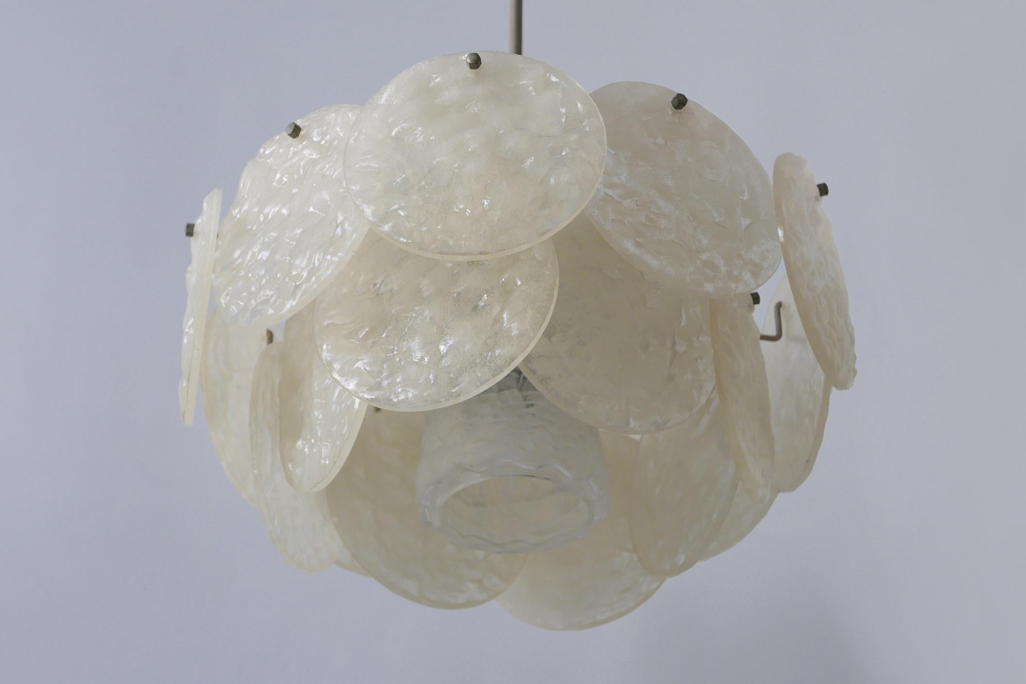 Mid-Century Modern Chandelier or Pendant Lamp with Textured Acrylic Discs, 1960s For Sale 13