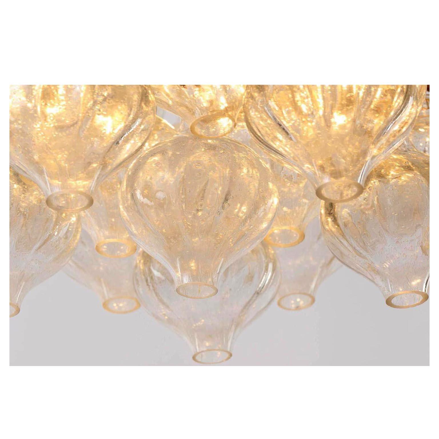 Mid-Century Modern Kronleuchter Pendelleuchte Kalmar 'Tulipan', Glas-Messing, 1970 (Metall) im Angebot