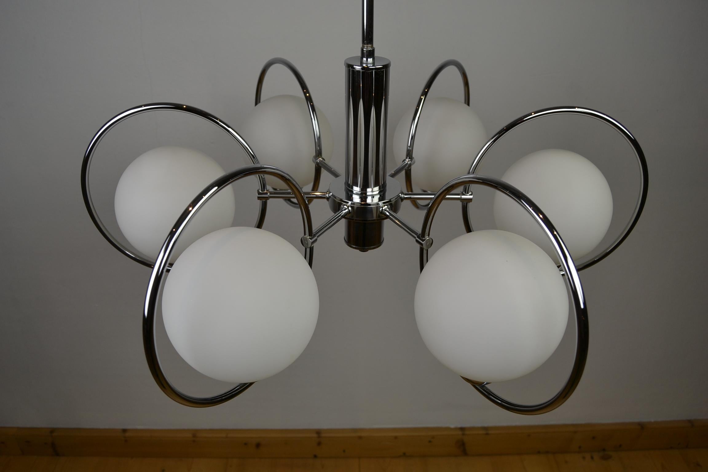 European Mid-Century Modern Chandelier with Chrome Ring and Opaline Glass, 1970s, Europe
