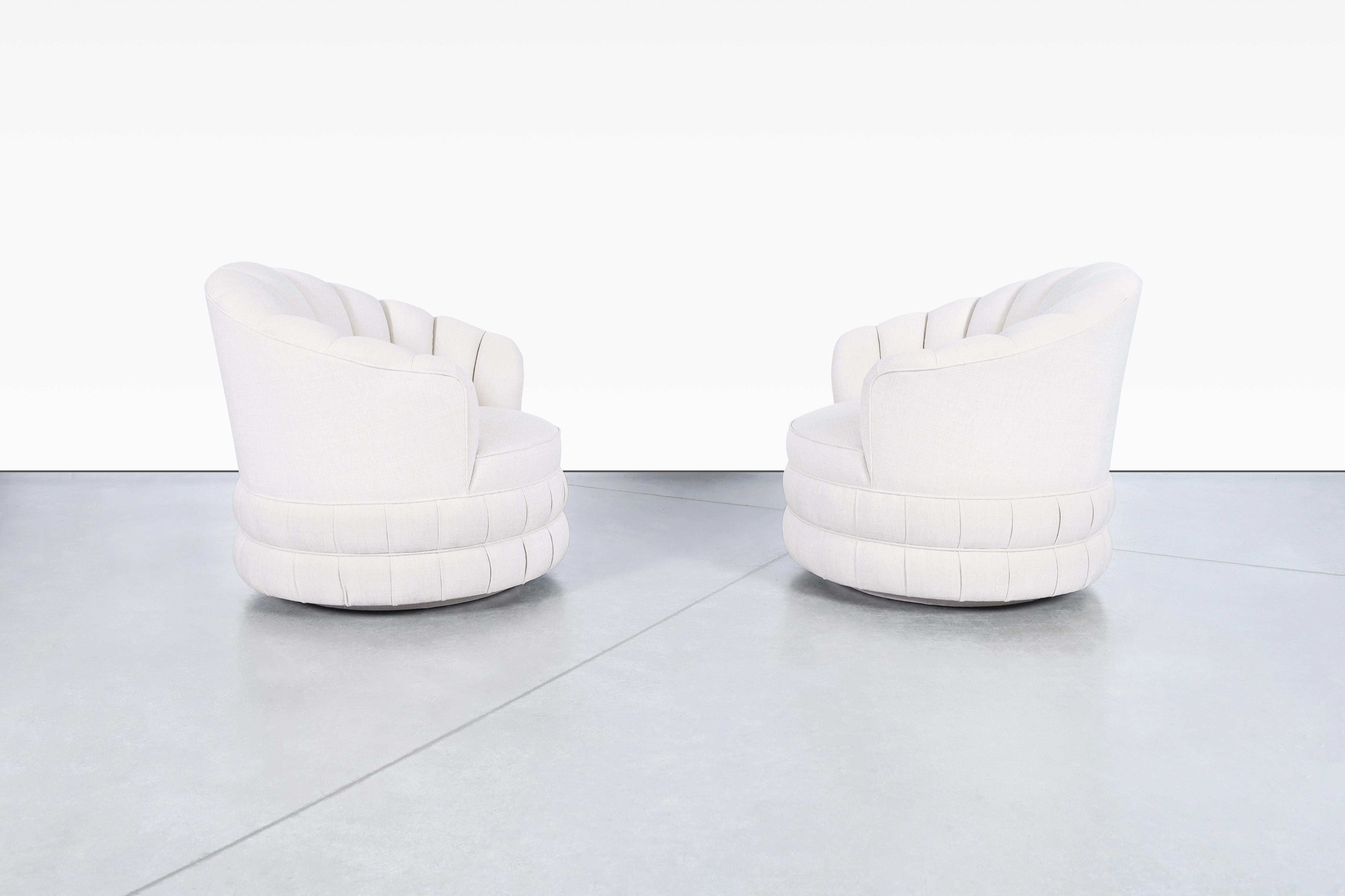 Mid-Century Modern Chaises longues pivotantes à dossier Channel Modernity en vente