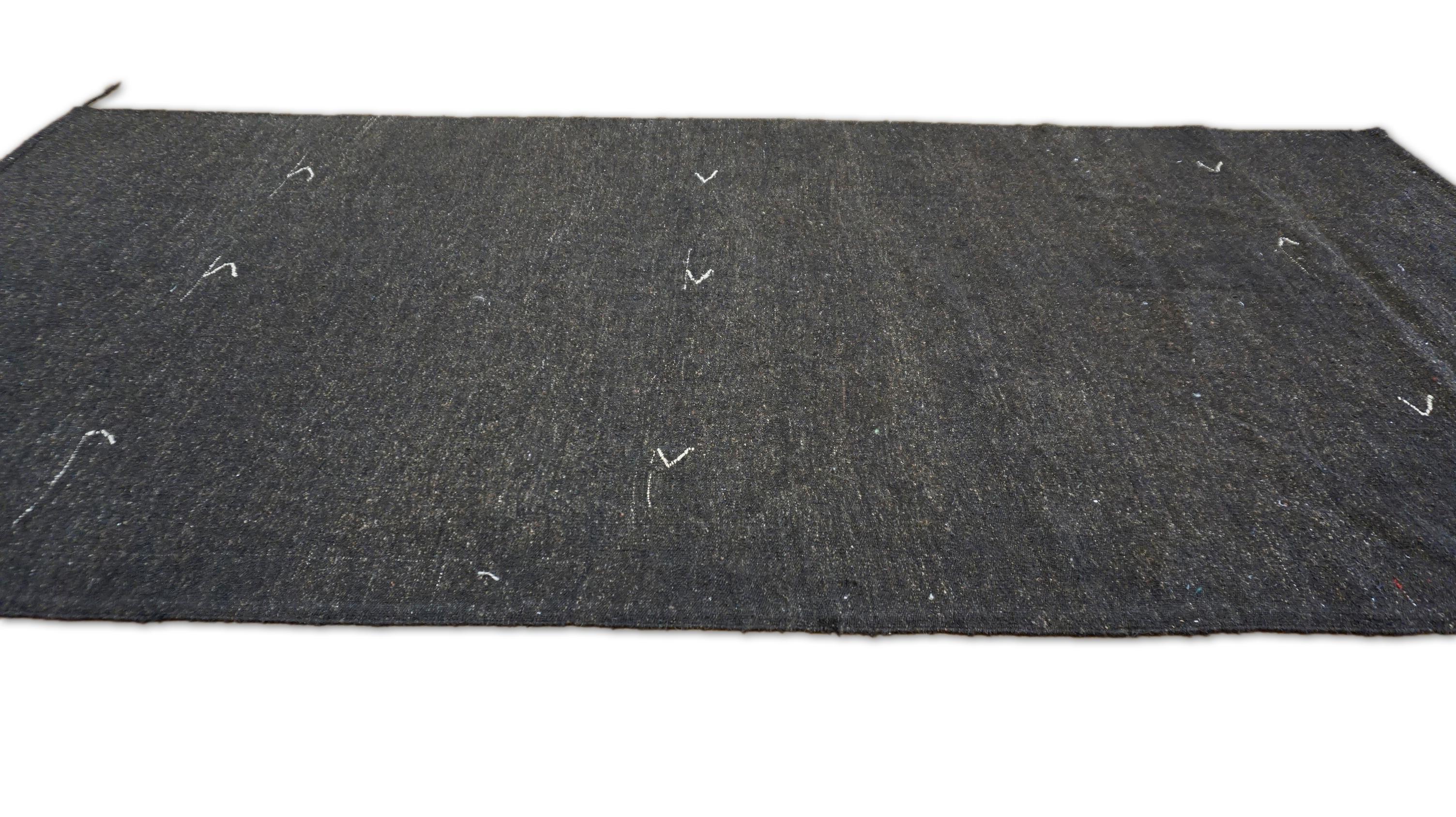 Mid-Century moderno Tappeto Mid-Century Modern in lana e canapa color carbone 5'2''x11' in vendita