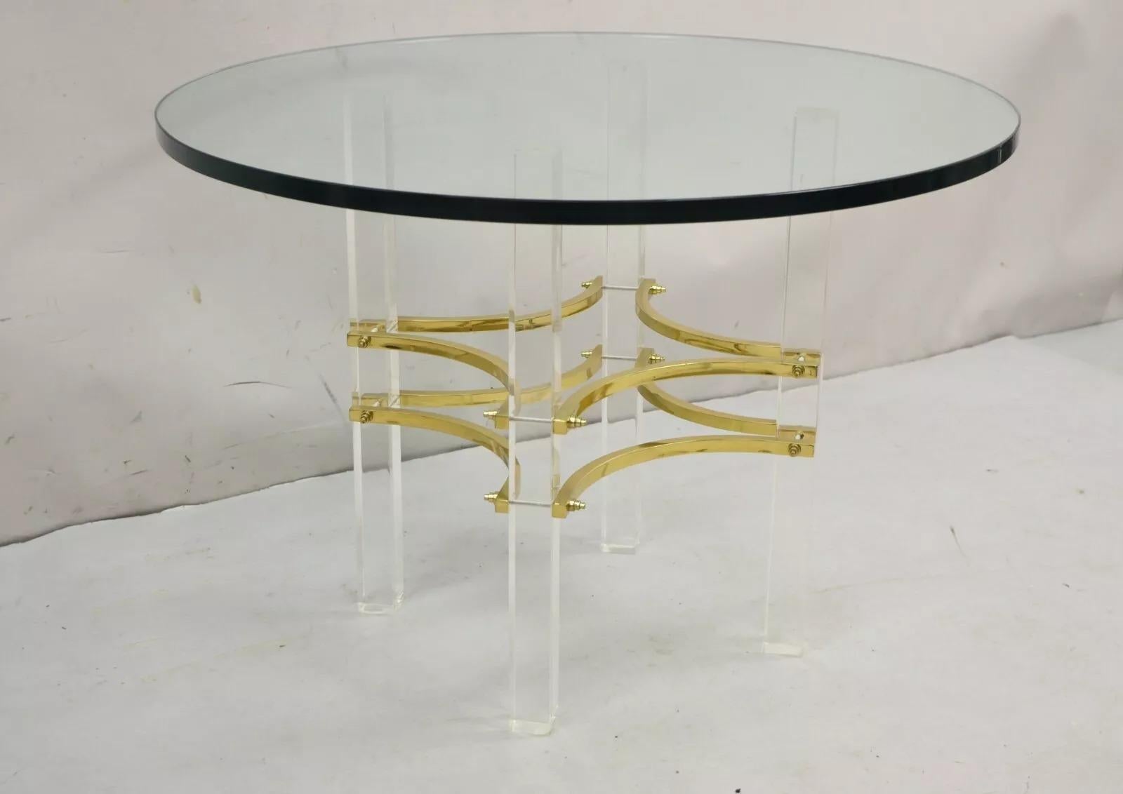 Table d'appoint ronde en laiton Lucite de style Charles Hollis Jones, mi-siècle moderne en vente 3