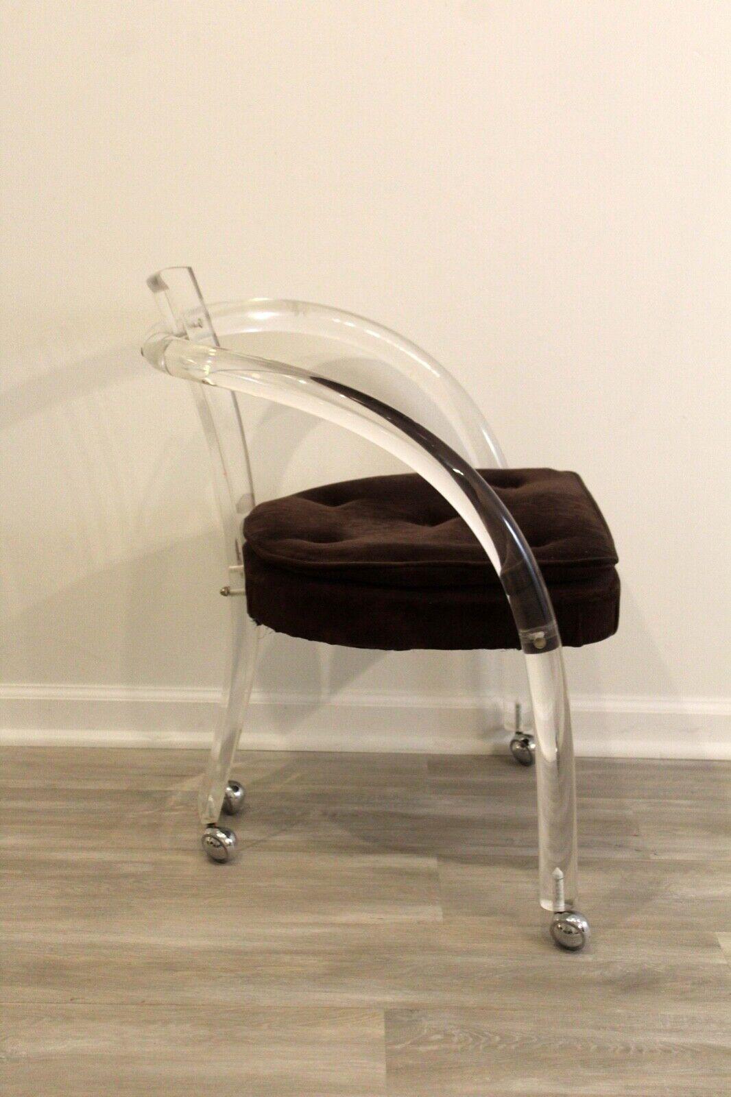Mid-Century Modern Charles Hollis Jones Style Lucite Rolling Vanity Chair In Good Condition In Keego Harbor, MI
