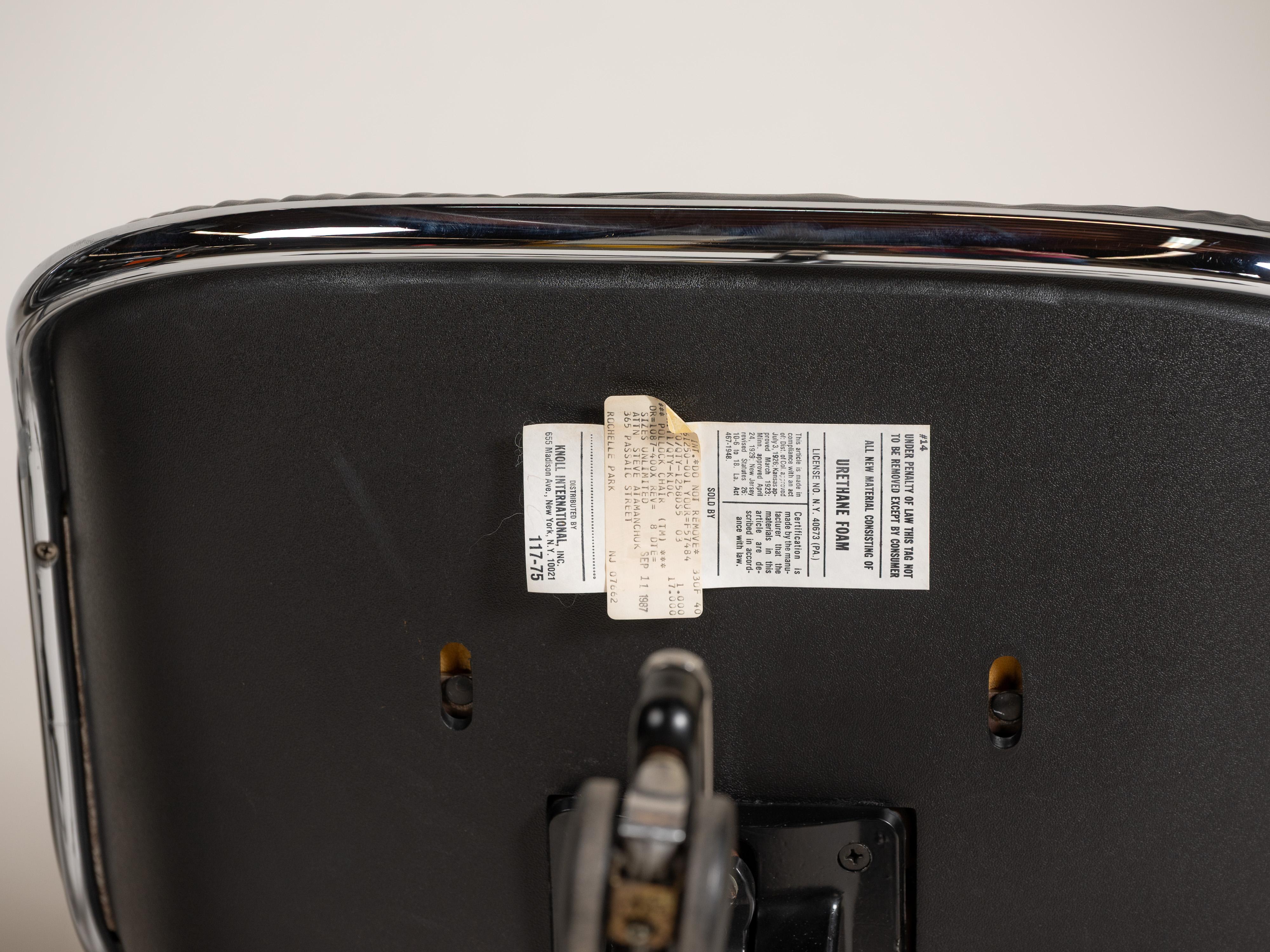 Charles Pollock/Knoll Chefsessel aus der Jahrhundertmitte, Schwarzes Leder, USA im Angebot 5