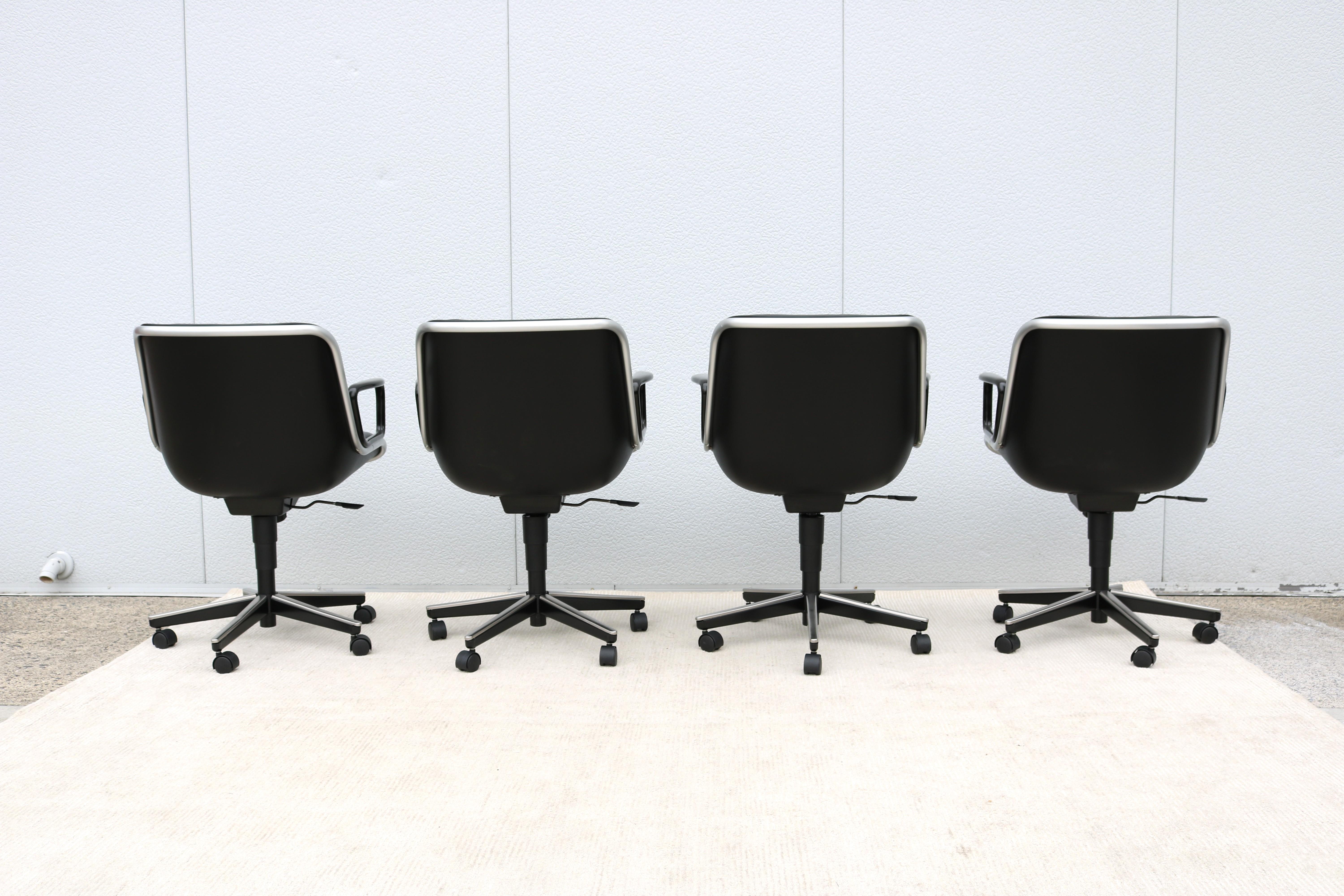 Mid-Century Modern Charles Pollock Knoll Pollock Executive Chair Black Leather For Sale 4