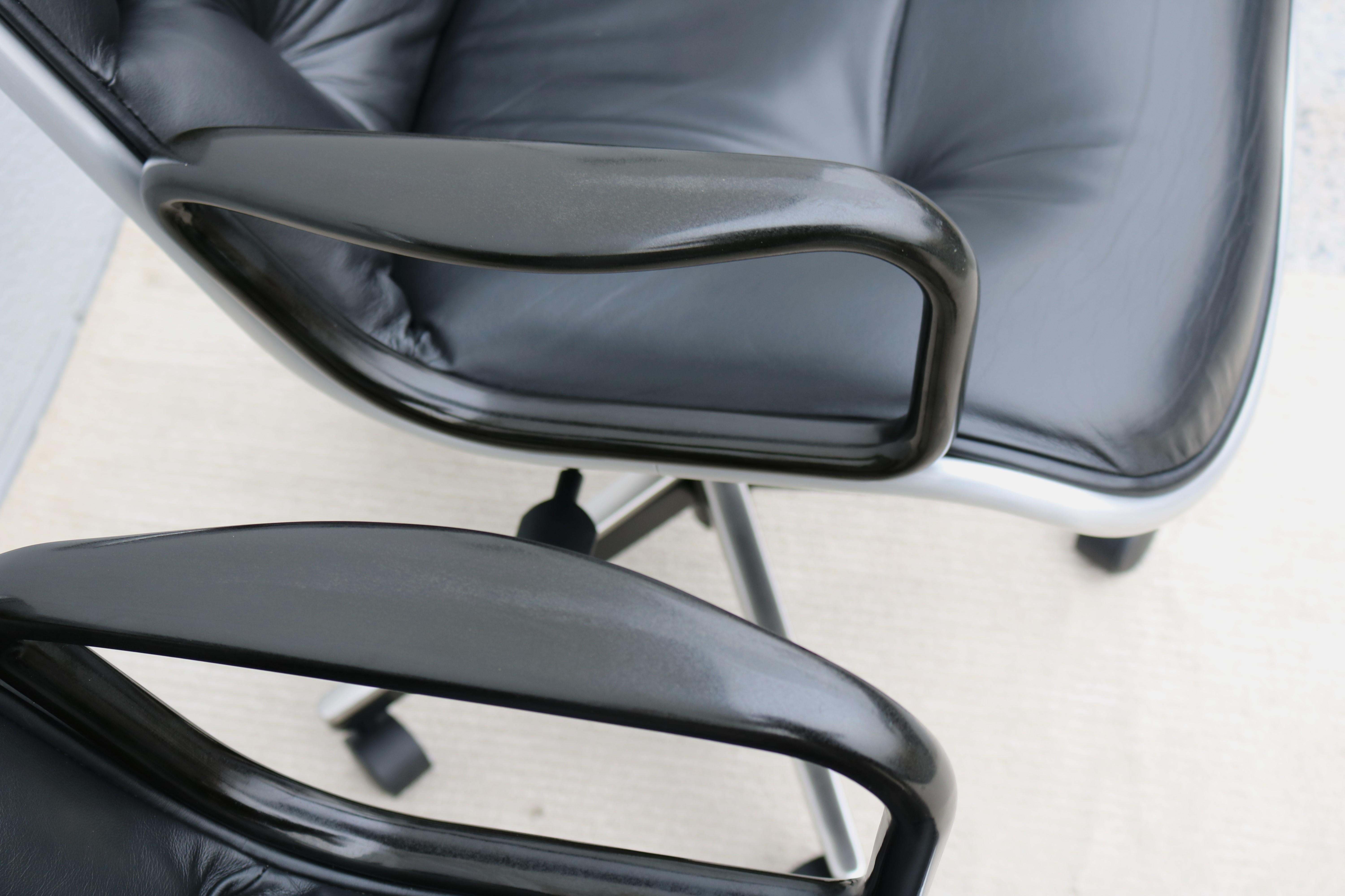 Mid-Century Modern Charles Pollock Knoll Pollock Executive Chair Black Leather For Sale 11