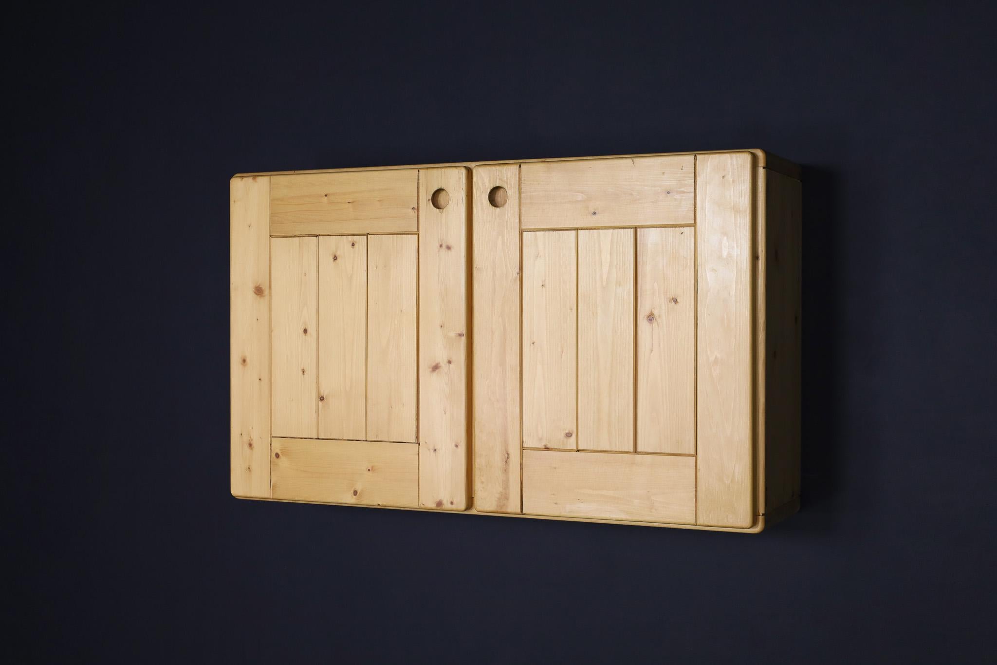Charlotte Perriand Kiefernholz-Hängelampe für Les Arcs, Frankreich, Moderne der Mitte des Jahrhunderts (Französisch) im Angebot