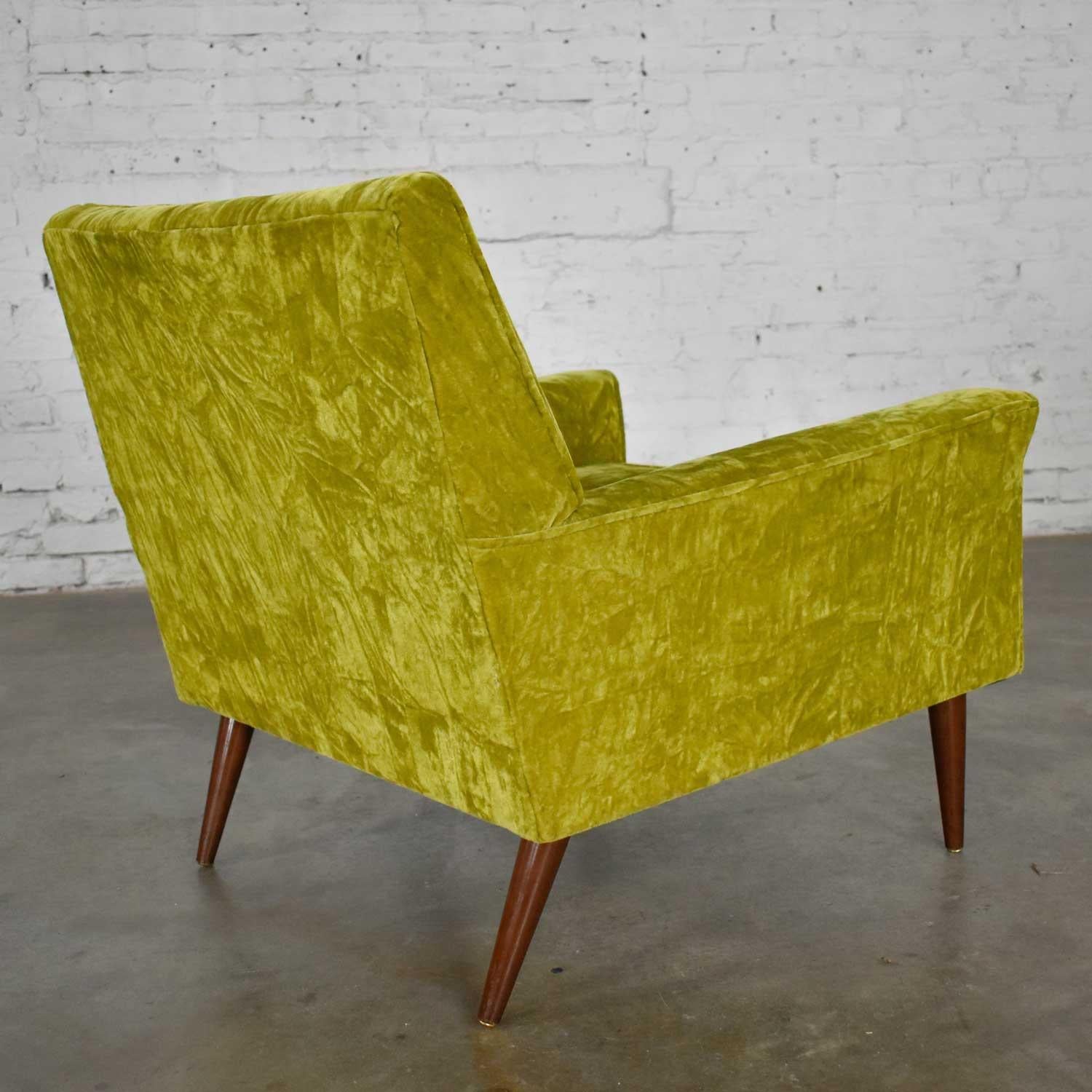 Mid-Century Modern Chartreuse Crushed Velvet Lounge Club Chair Style Paul McCobb In Good Condition In Topeka, KS