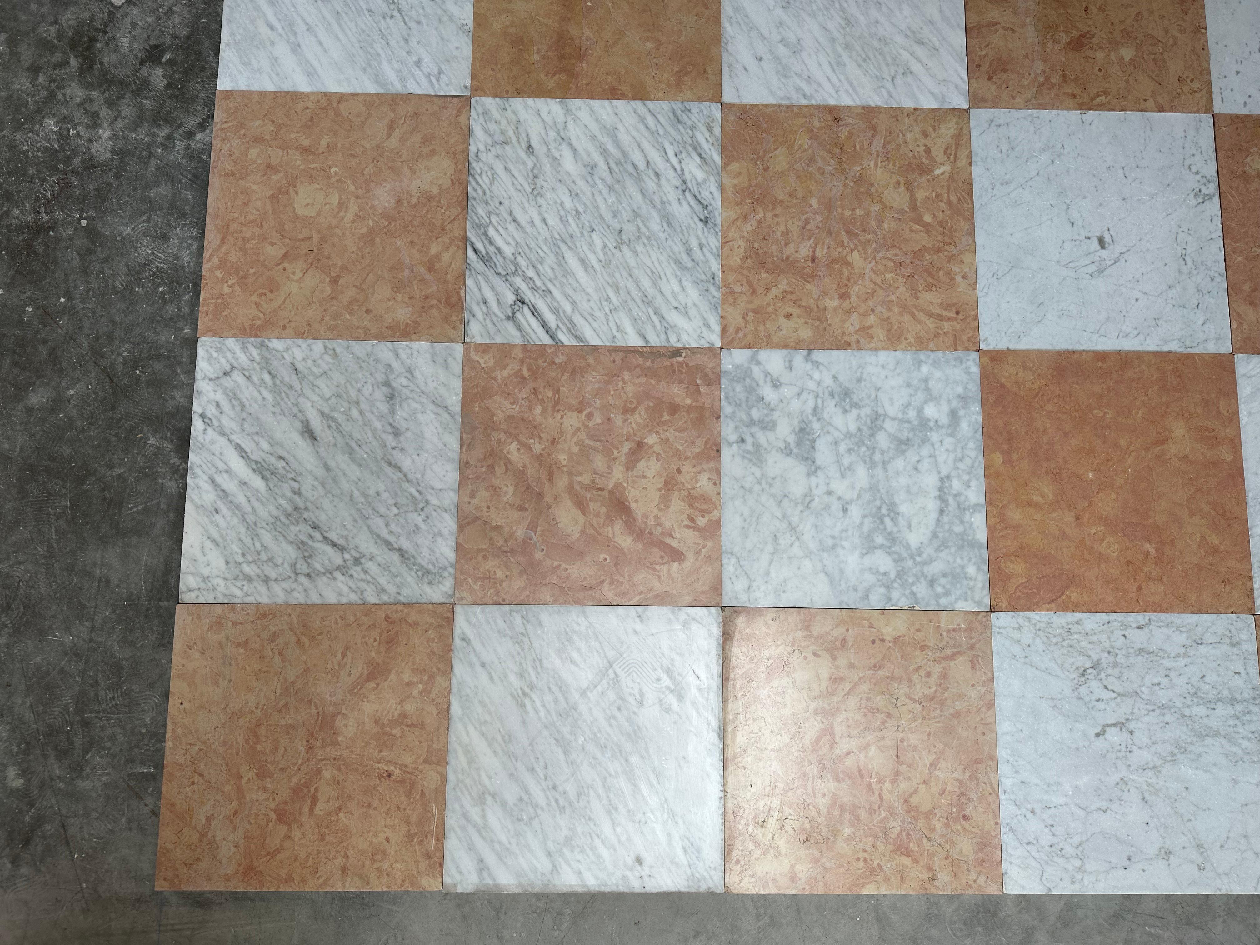 Checkered Mid-Century Modern Bodenbelag (Europäisch) im Angebot