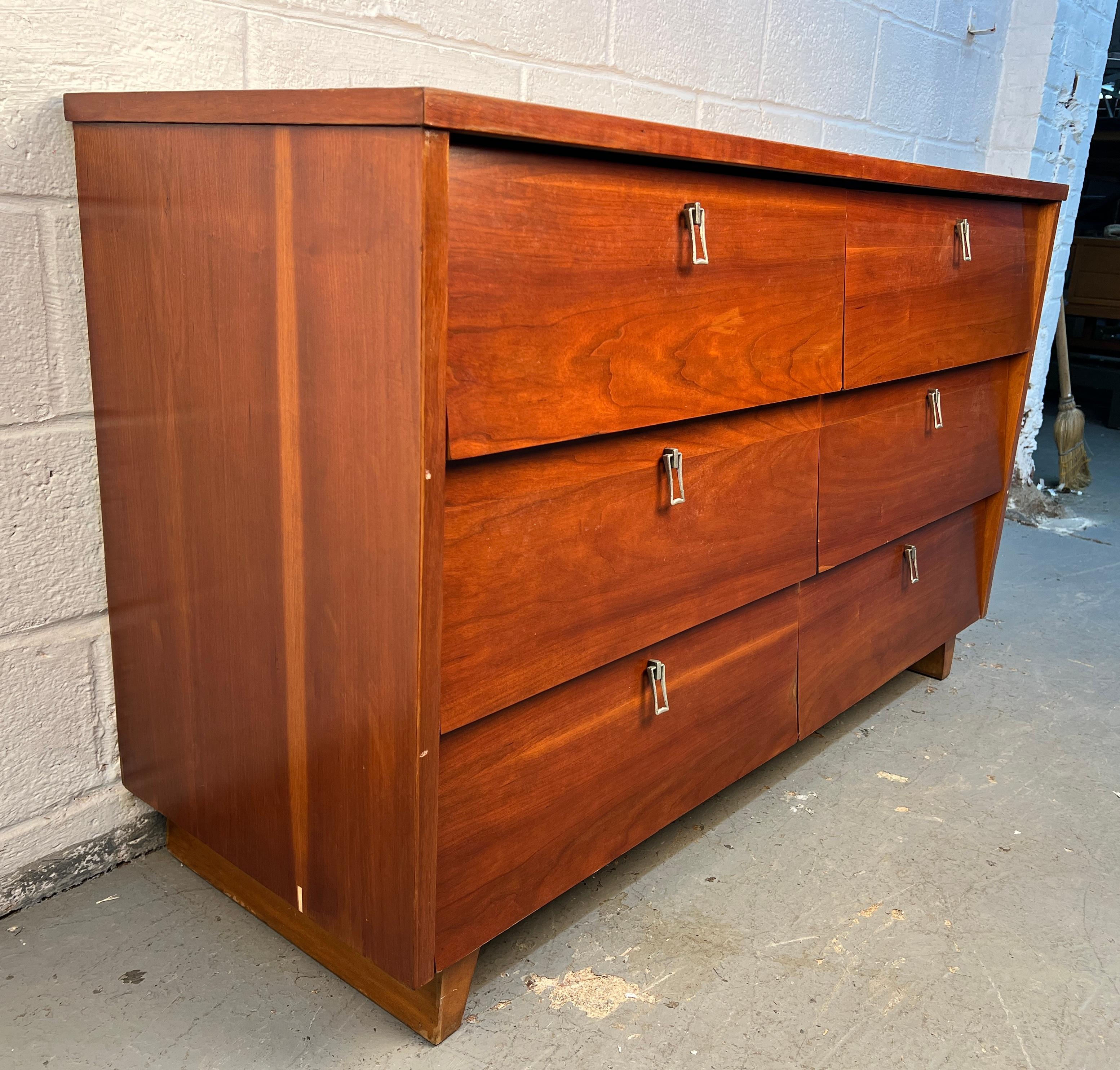Americano Lowboy in ciliegio di Bassett Furniture, stile metà del secolo scorso in vendita