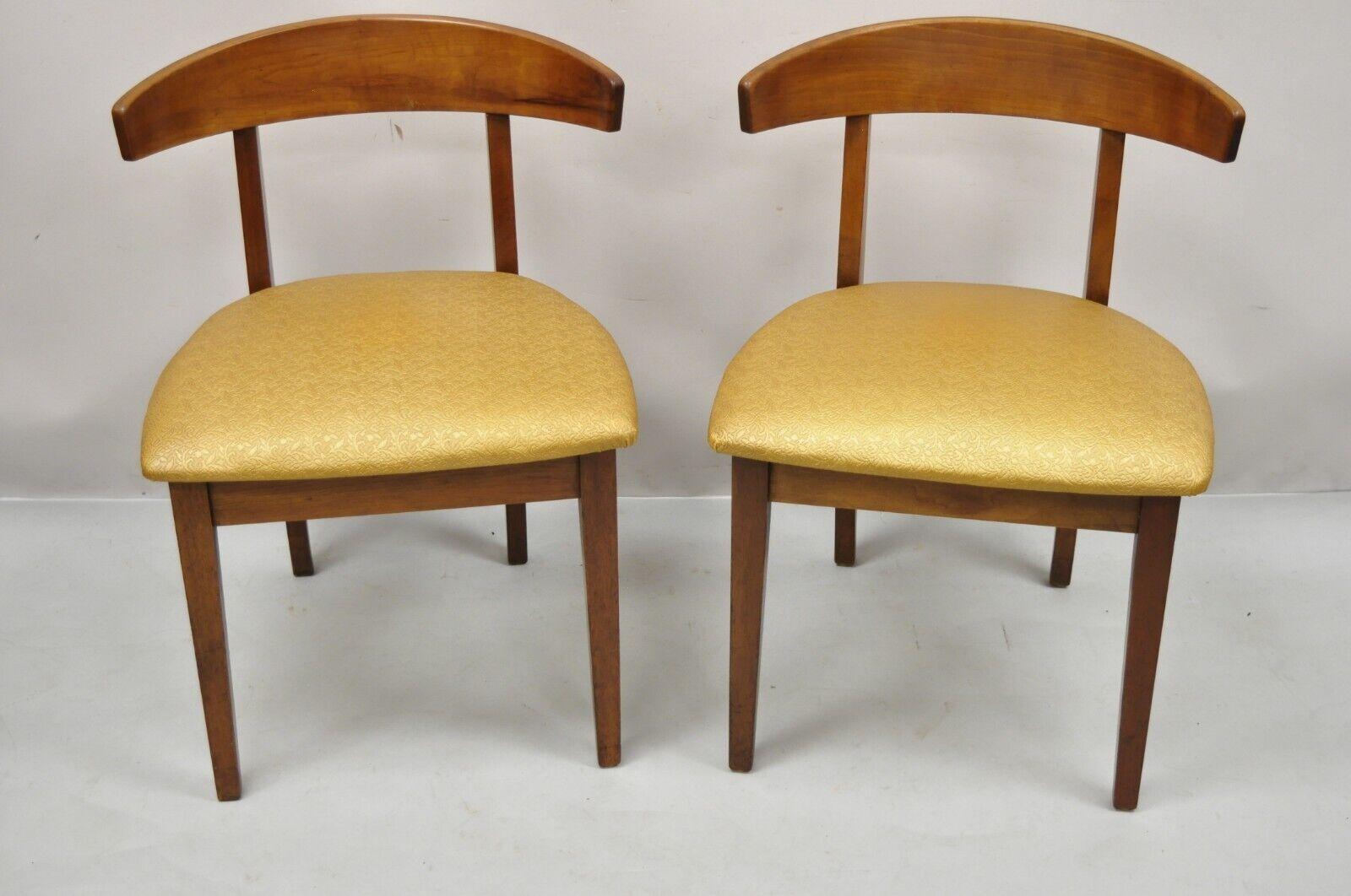 Mid-Century Modern Cherry Wood Curved Back Hoof Leg Side Chair, a Pair For Sale 7