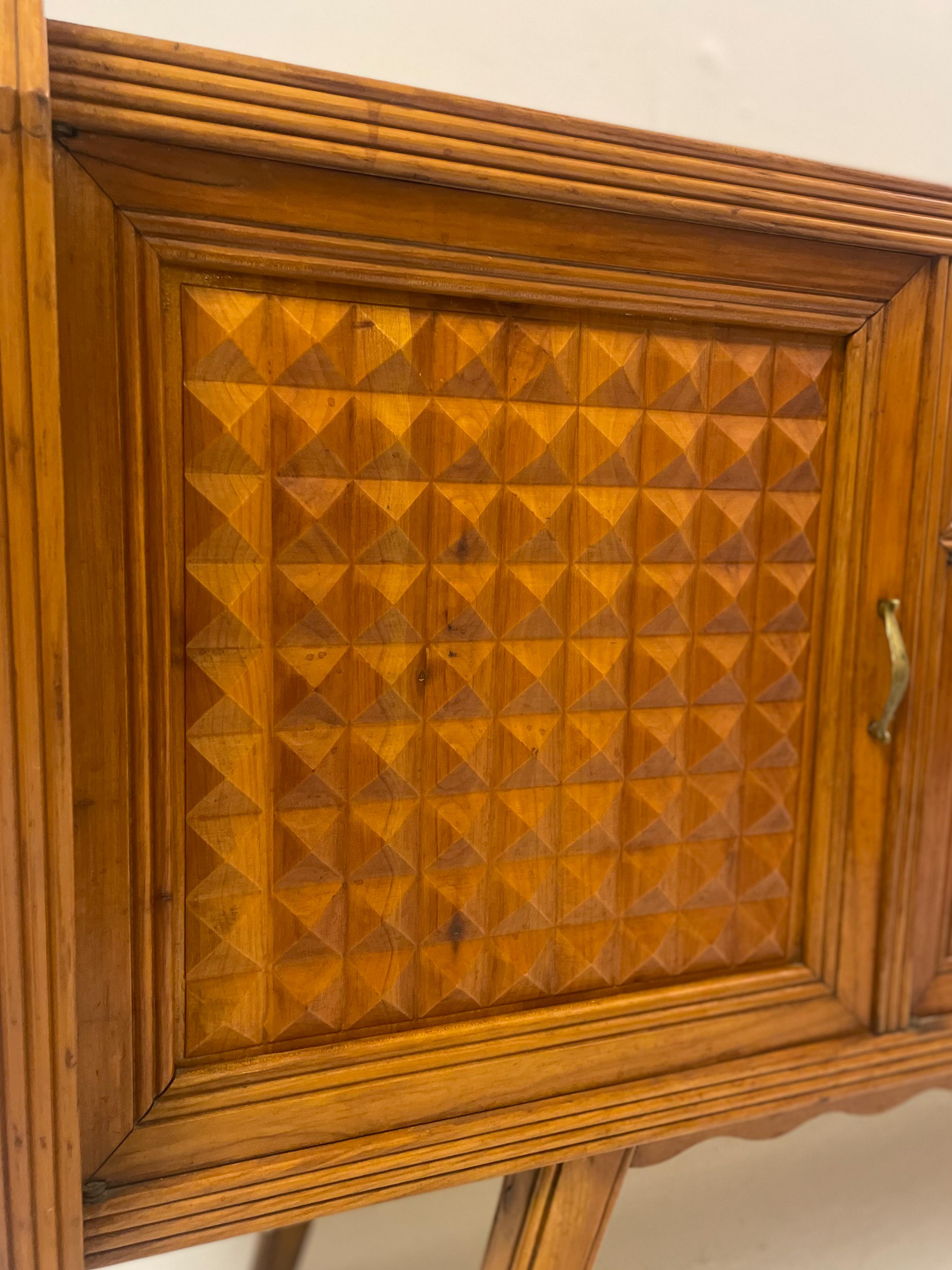 Mid-Century Modern Cherry Wood Sideboard, 1960s In Good Condition For Sale In Brussels, BE