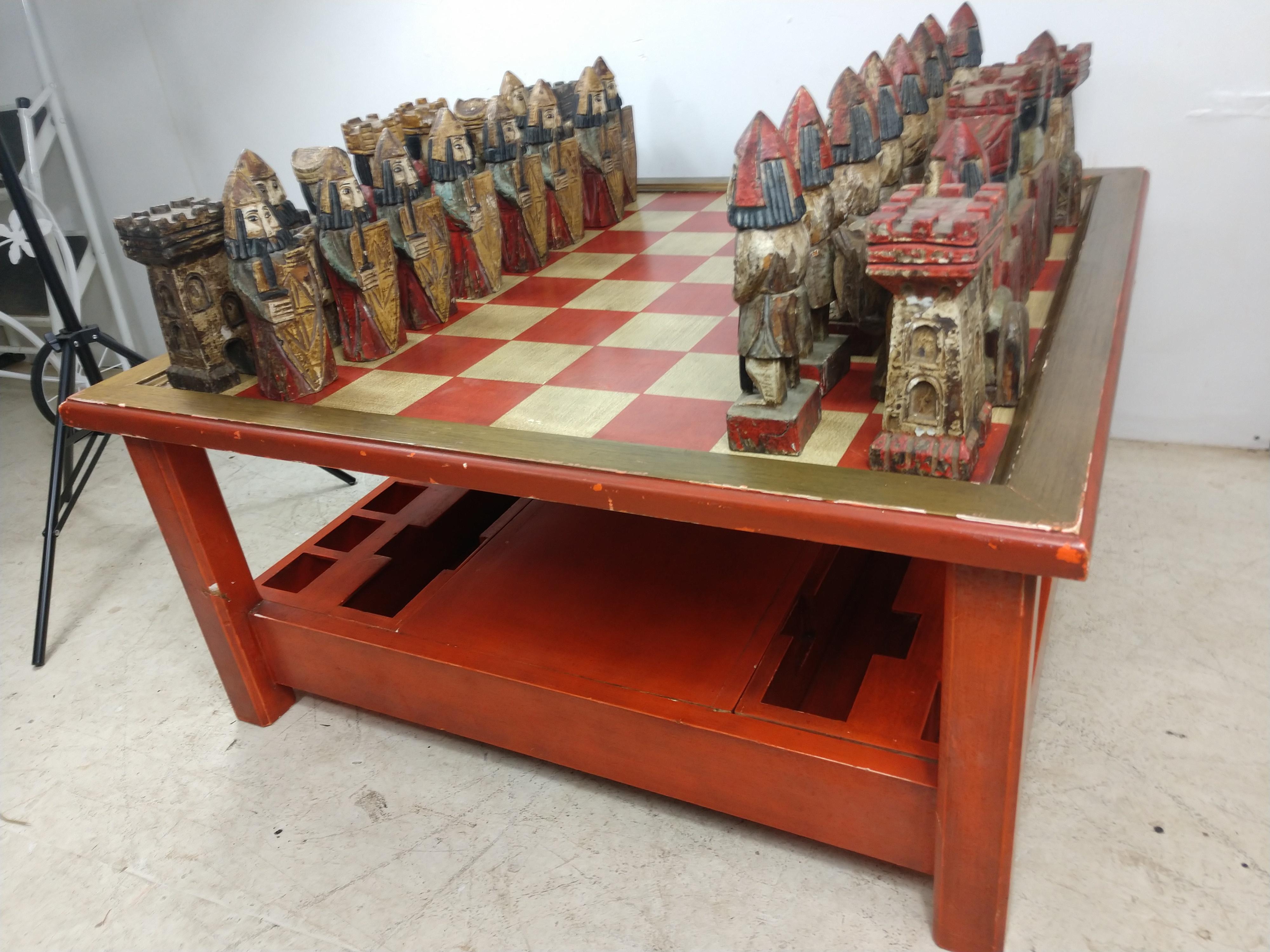 Mid-Century Modern Chess Cocktail Table with Hand Carved Polychrome Figures 1965 For Sale 4
