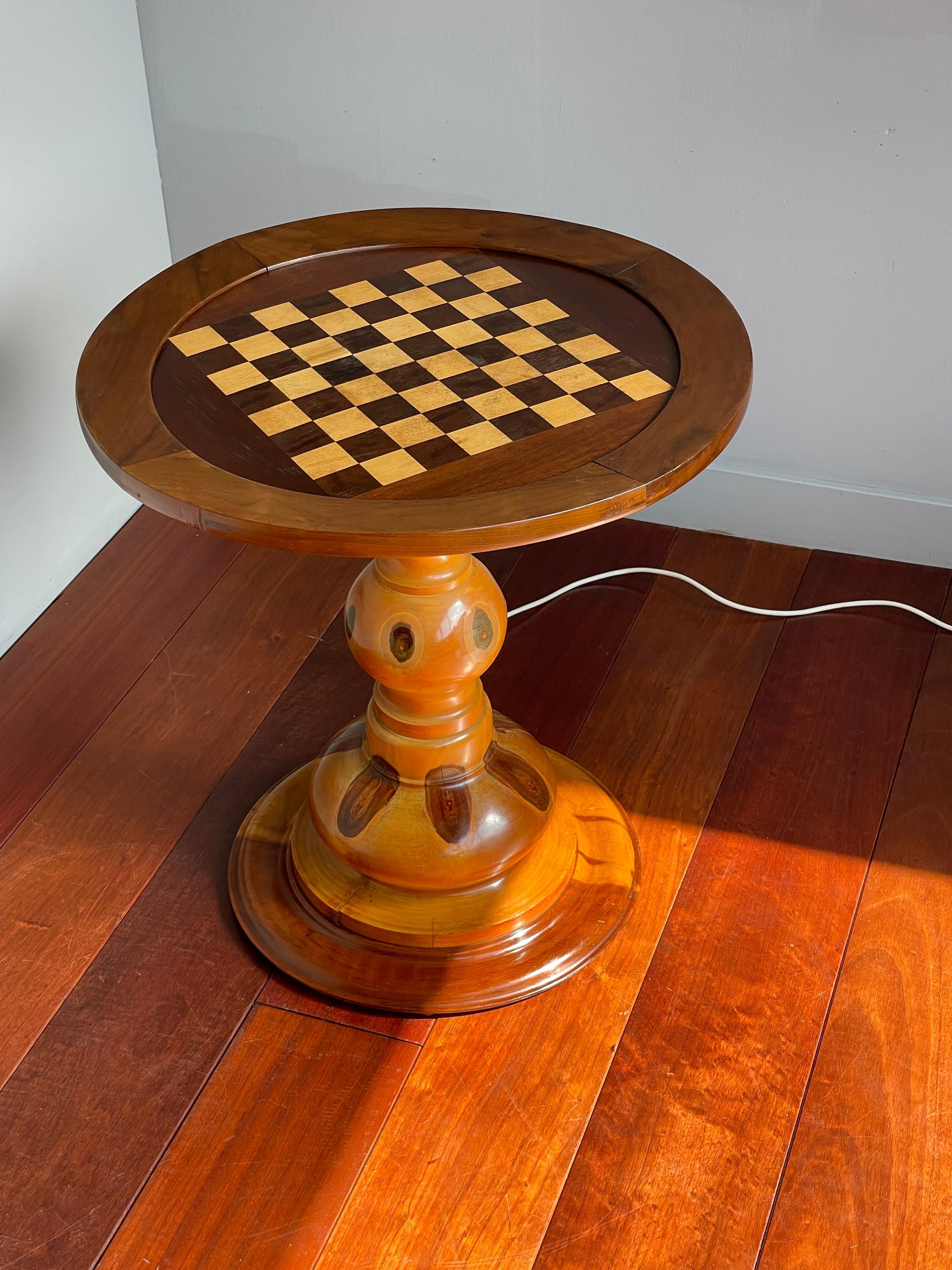 20th Century Mid-Century Modern Chess Table of Wood with Stunning Tree Knots Pattern & Light